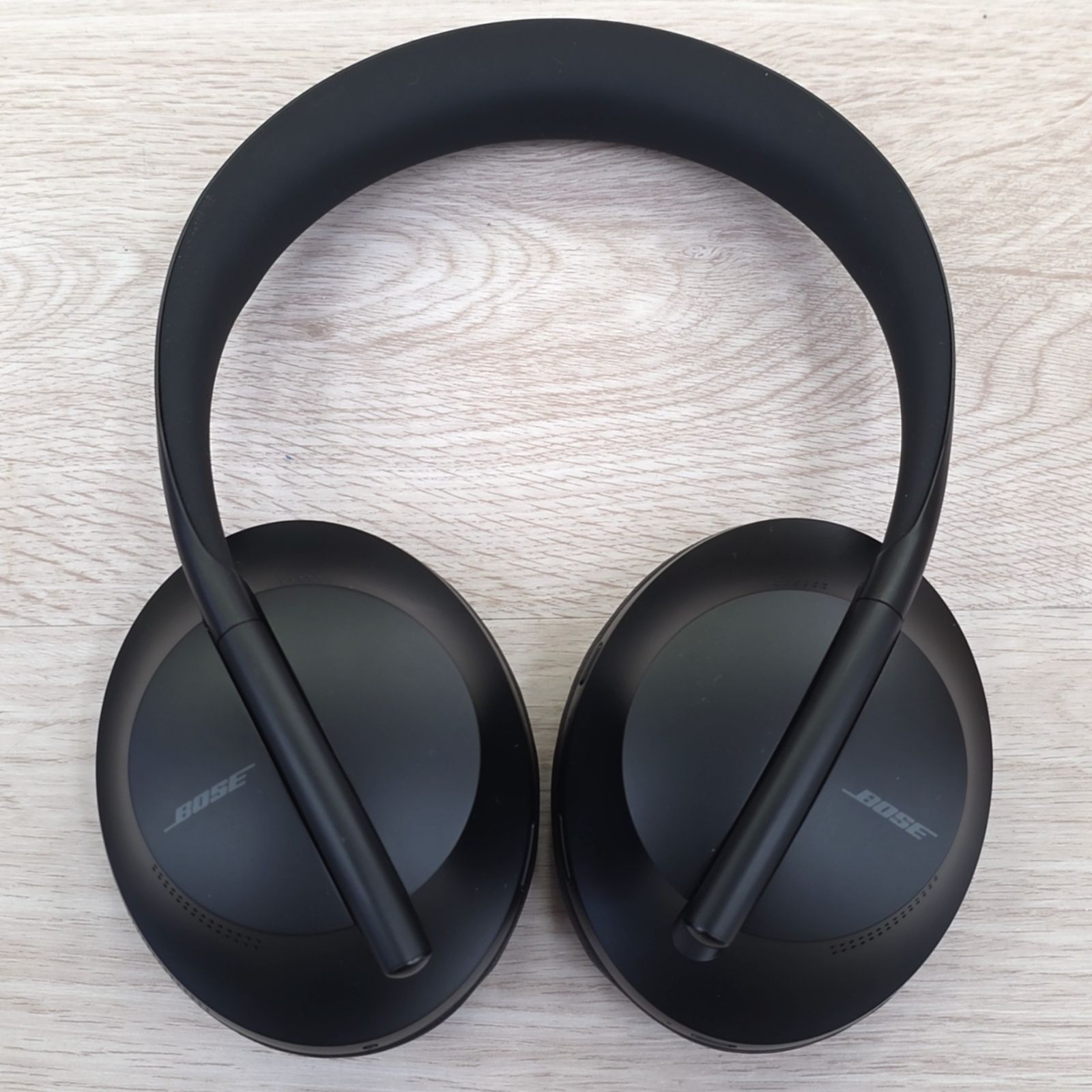 Bose Noise Cancelling Headphones 700 ワイヤレスヘッドホン ノイズ