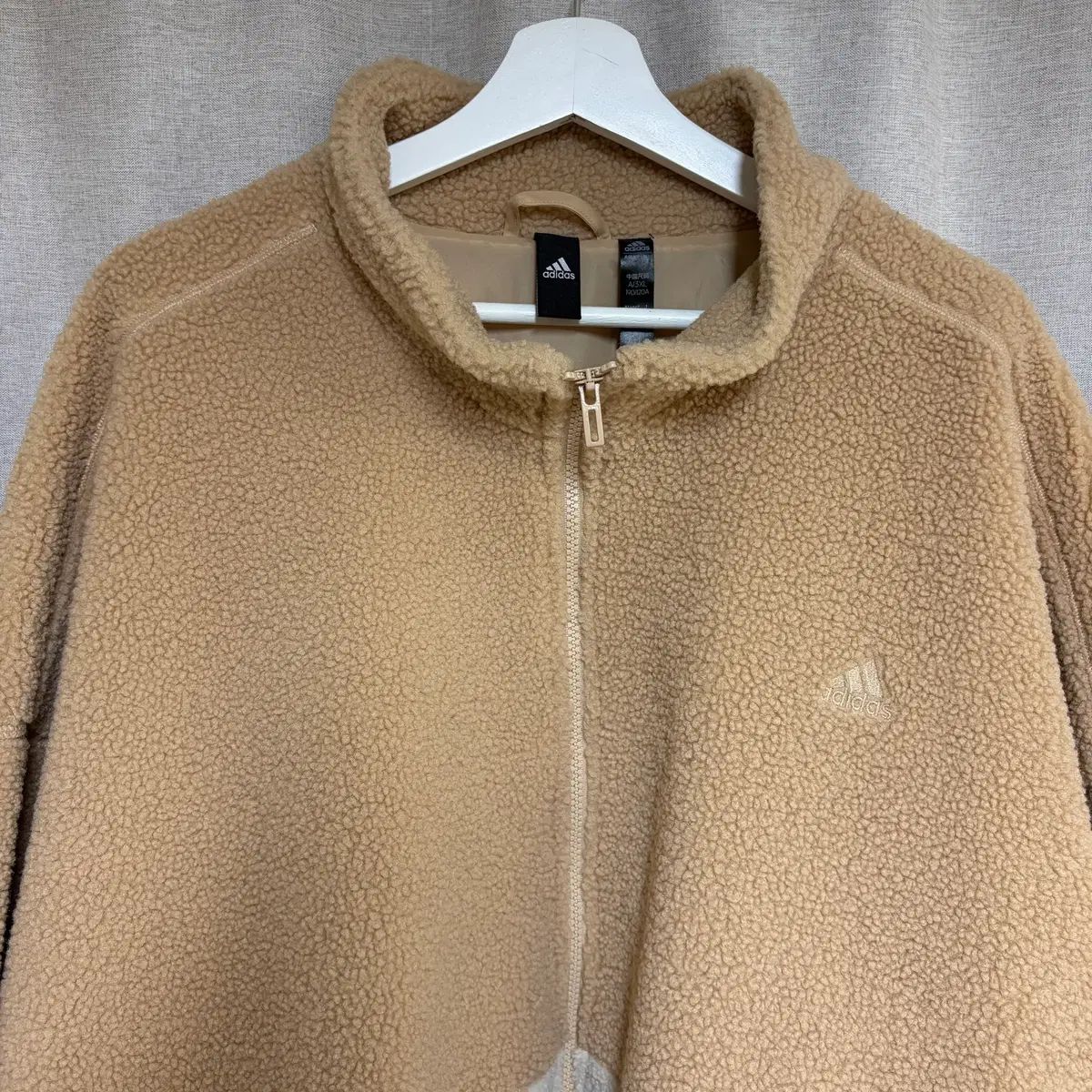 https://assets.mercari-shops-static.com/-/large/plain/2JY3C2TAePcb4Q4rvyEm77.webp@jpg