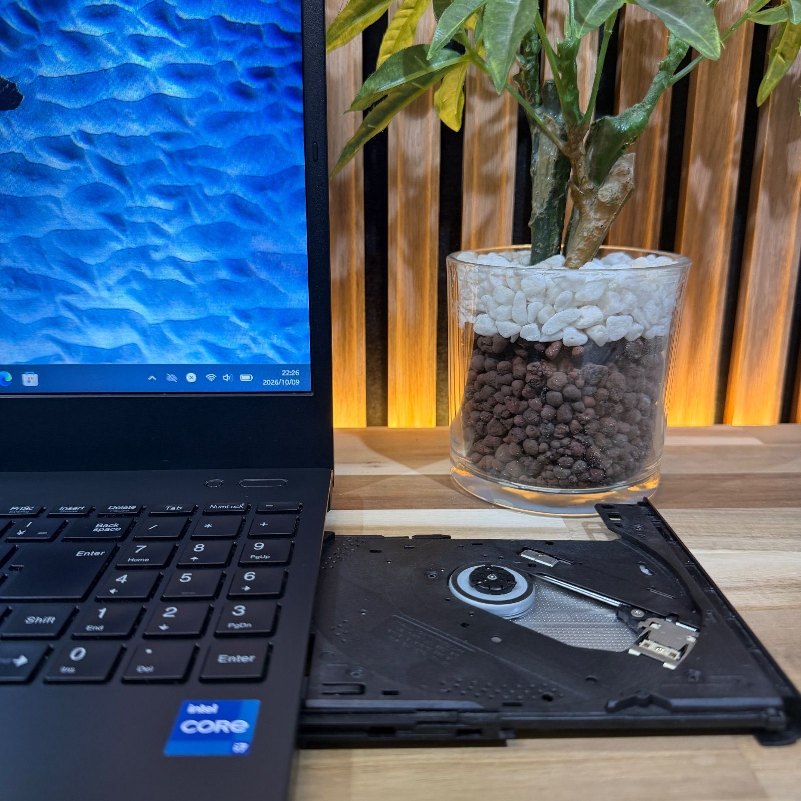 NEC VersaPro Core i7 16GB/SSD512GB 美品 - メルカリ
