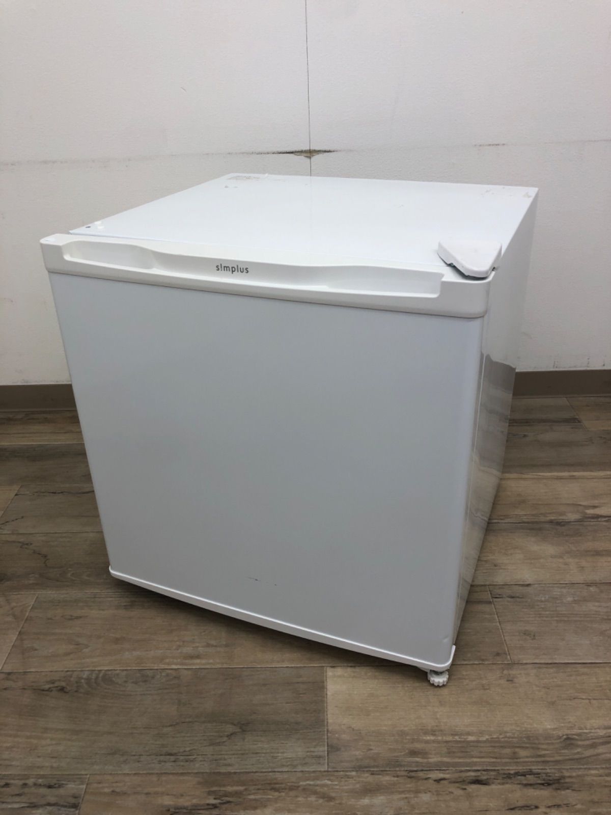 冷凍庫＞ s!mplus 2019年製 32L 1ドア冷凍庫 直冷式 SP-32LF1-WH
