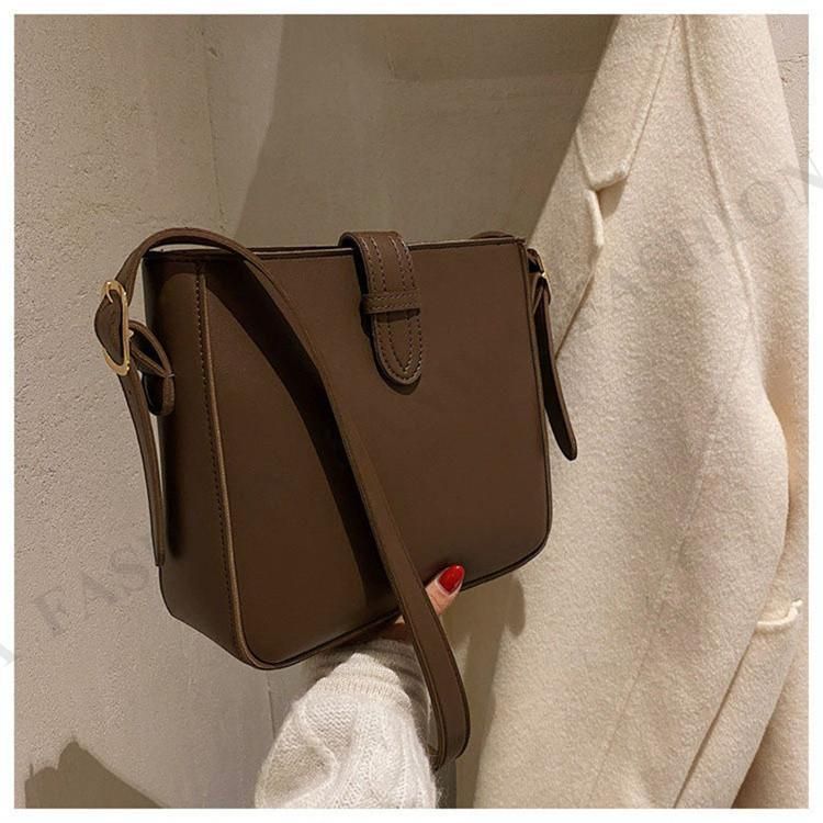 https://assets.mercari-shops-static.com/-/large/plain/2JY3LkQLLUztCBxycbHJPj.jpg@jpg