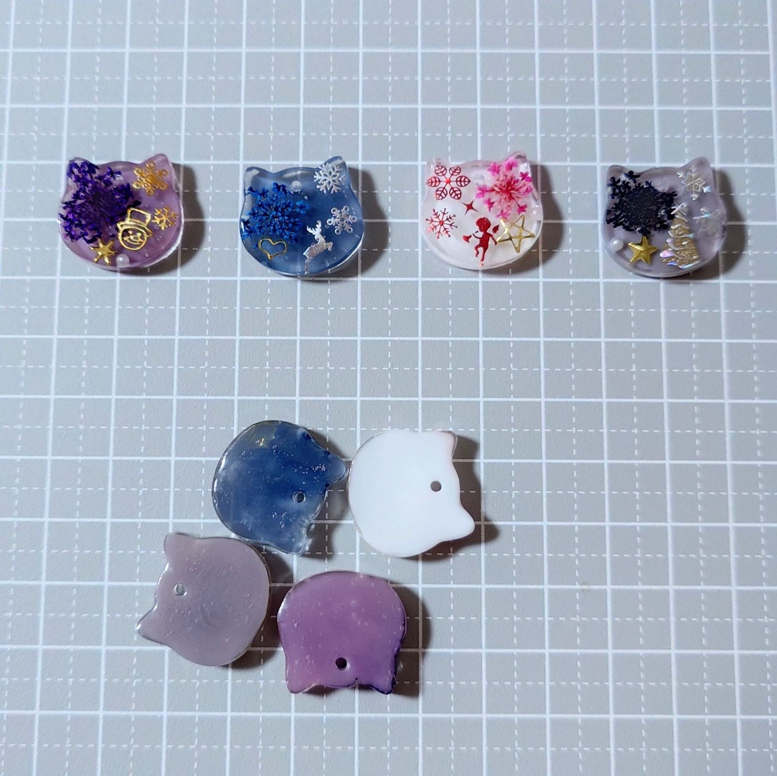 レジン カボション ハンドメイド 穴あきパーツ 猫ちゃん 雪柄