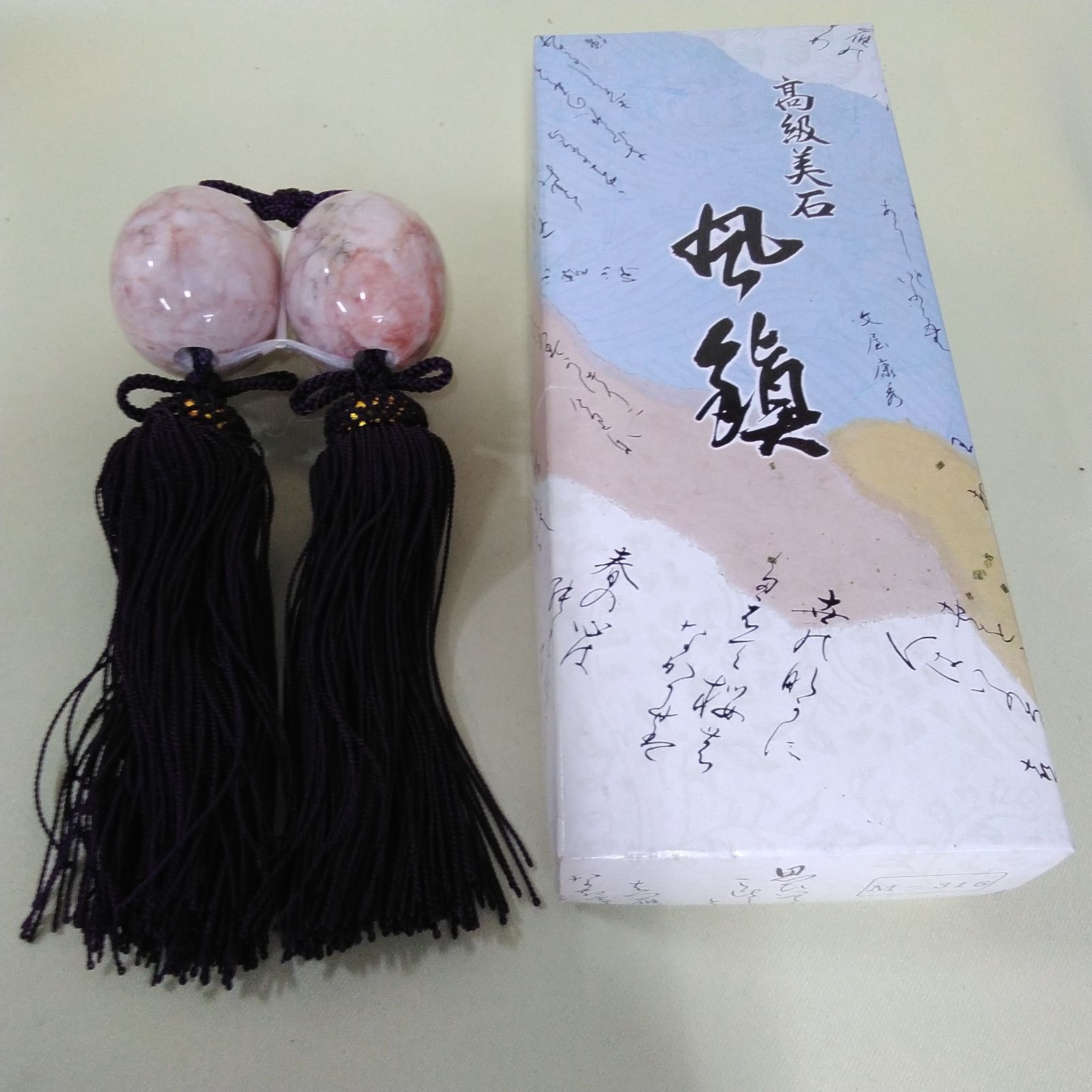 掛け軸用 風鎮2種類 天然素材で作られた風鎮美石主に夏/陶器製風鎮主に