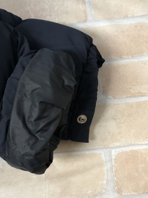 https://assets.mercari-shops-static.com/-/large/plain/2JY3VG4UwEjUjYFVWiFL6Z.jpg@jpg