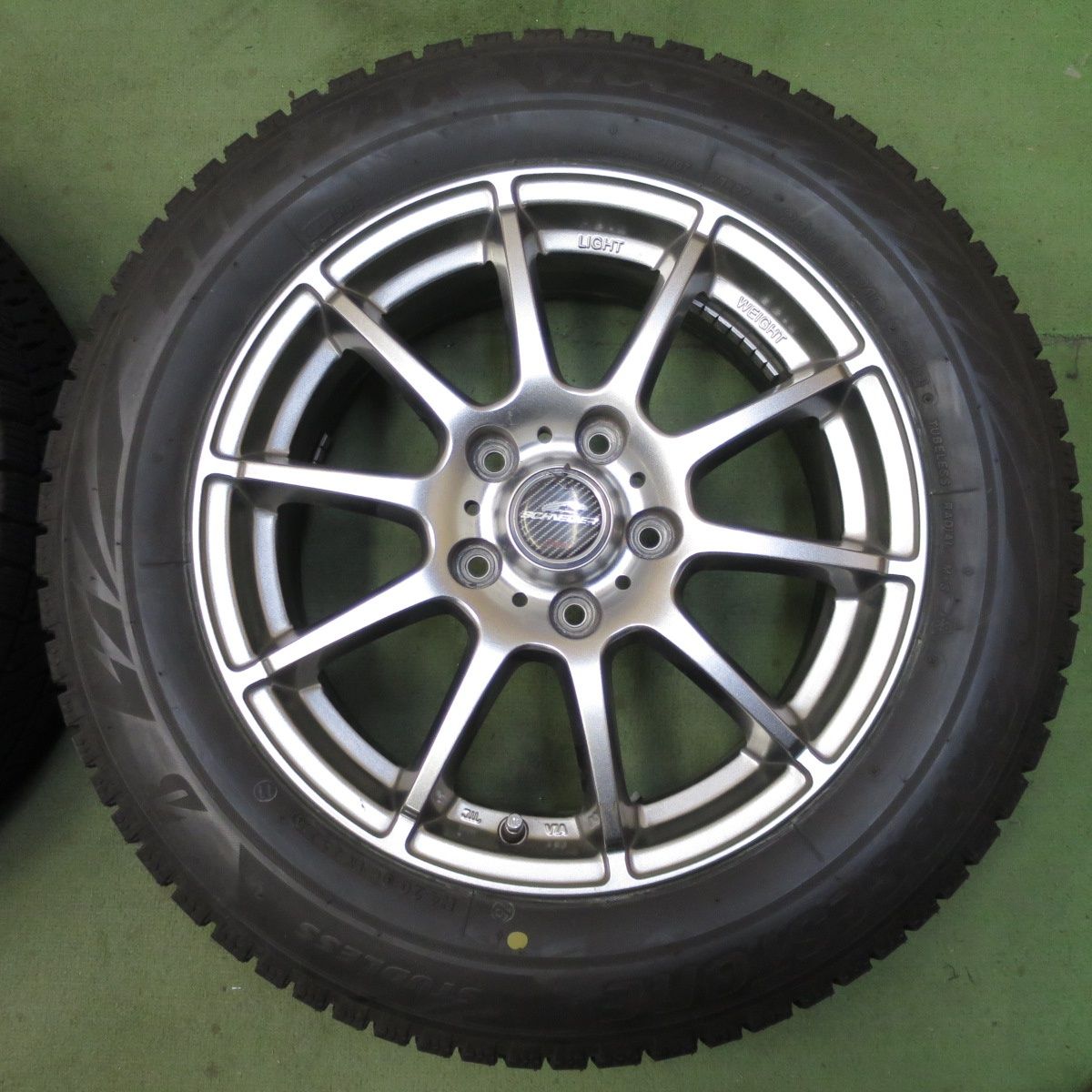 バリ溝！22年！キレイ！ほぼ10分◎スタッドレス 205/60R16