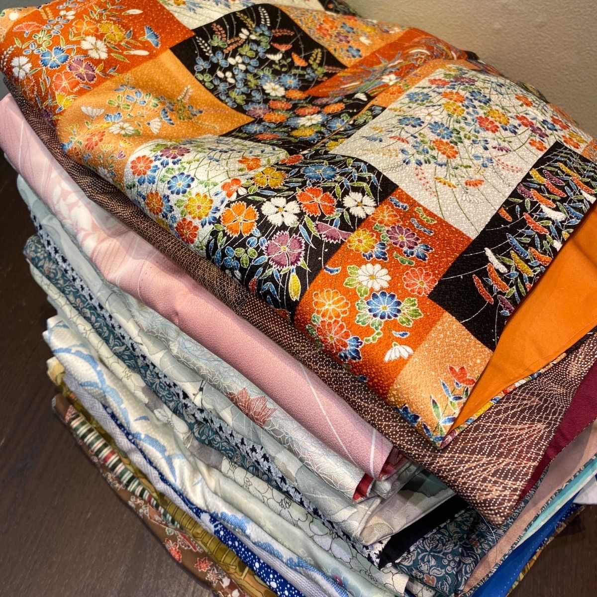 【まとめ売り】着物・ リメイク素材 ハンドメイド 正絹 アンティーク きものまとめ売り】正絹着物15枚 リメイク素材 ハンドメイド向け