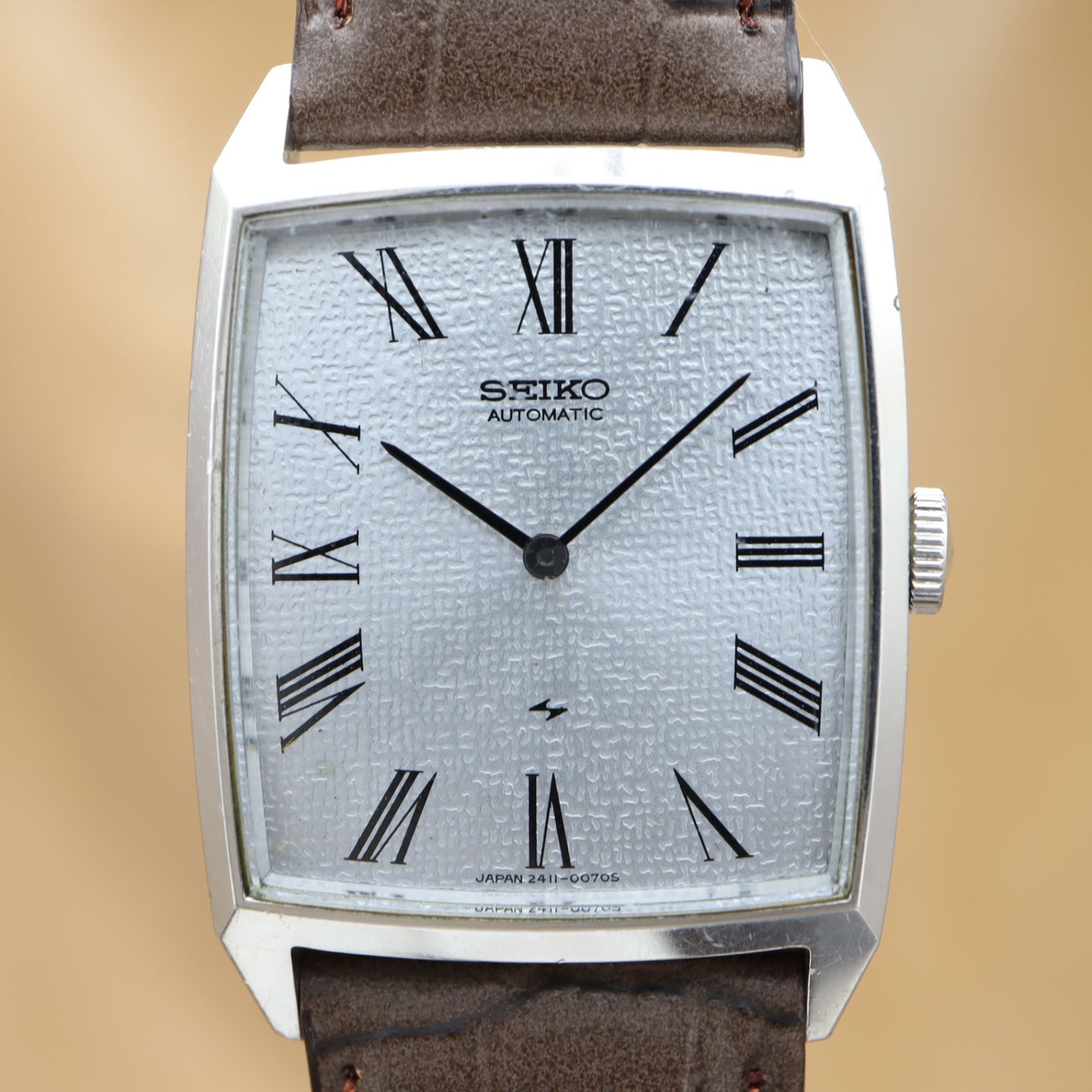 セイコー シャリオ トノー ローマン 2411-302B SEIKO Chariot Tonneau 
