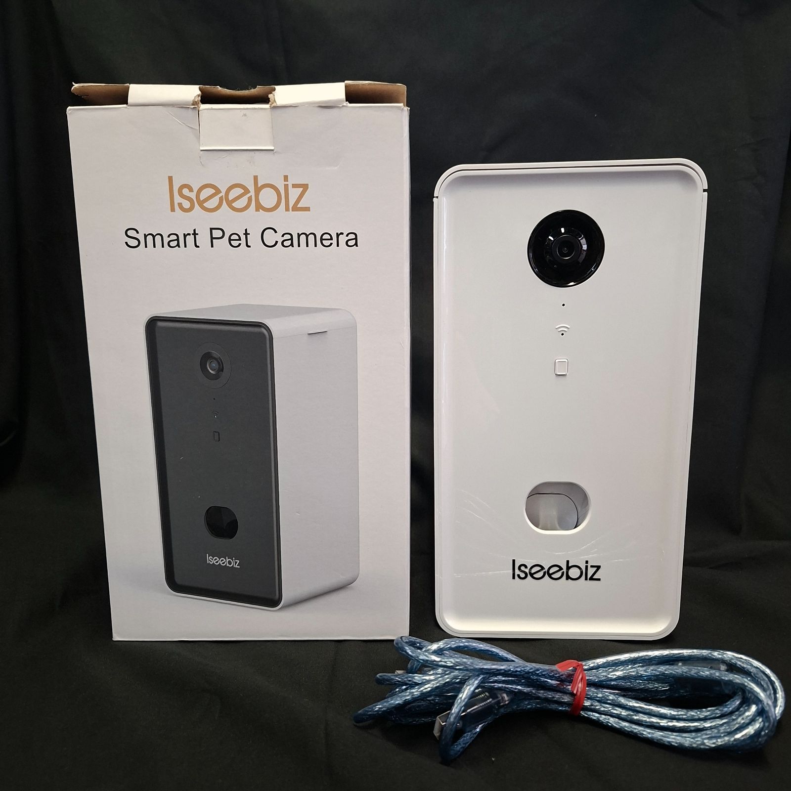 値下げ中　509632 Iseebiz ドッグカメラ 飛び出すおやつ　ホワイト 美品☆箱あり Iseebiz ドッグカメラ ペットカメラ 飛び出すおやつ 自動