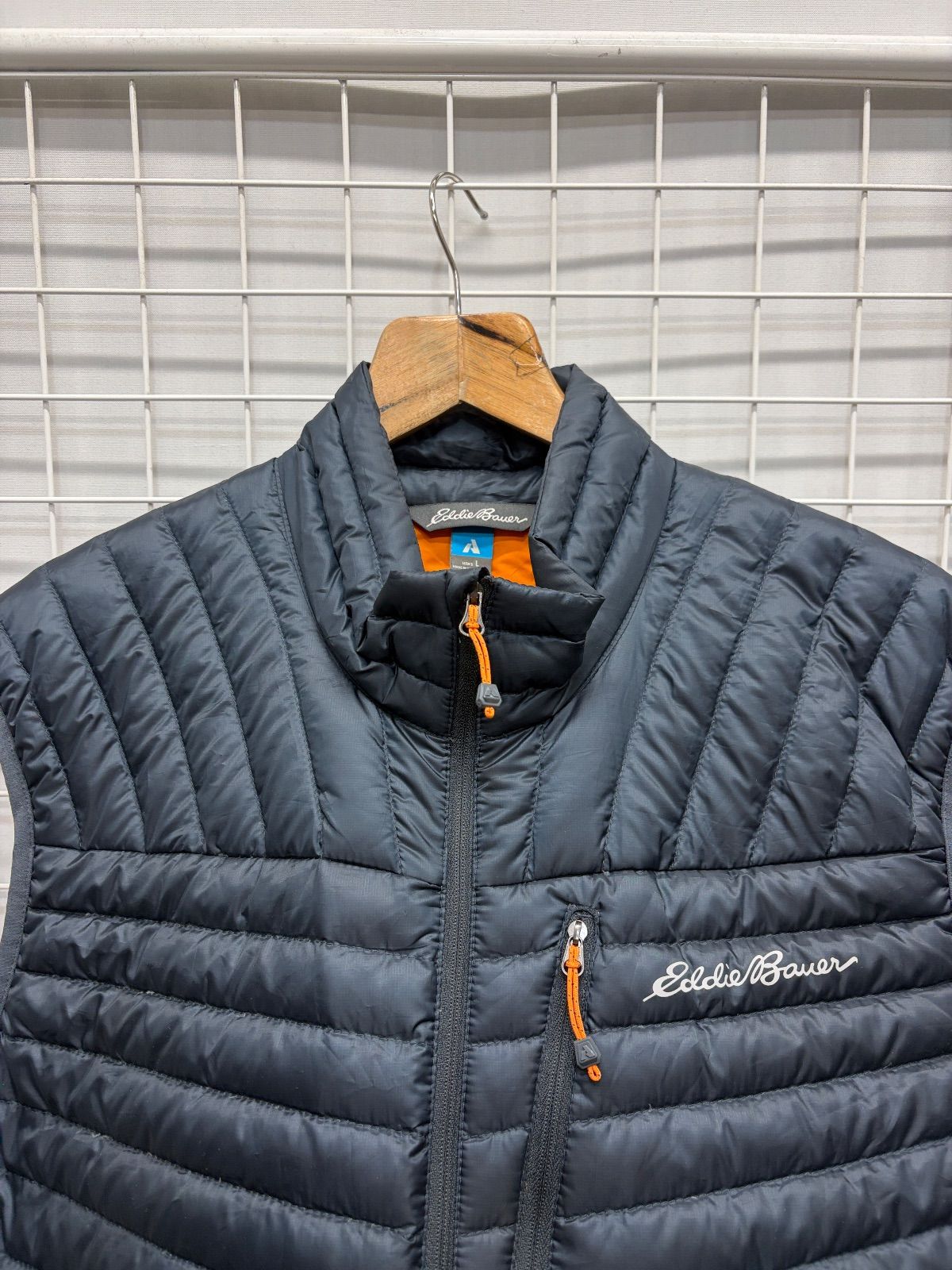 https://assets.mercari-shops-static.com/-/large/plain/2JY3i9vZumhu65Fn85PHvH.jpg@jpg