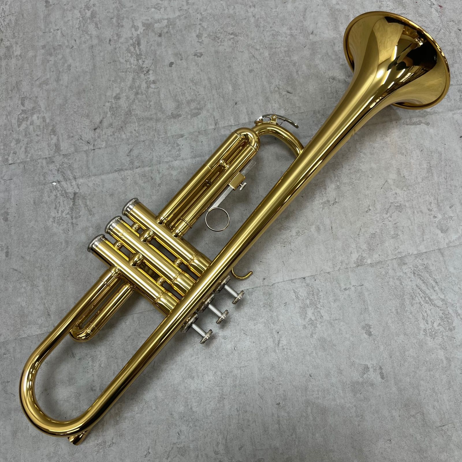 美品 ヤマハ B♭トランペット YTR-1335 ゴールドラッカー 純正