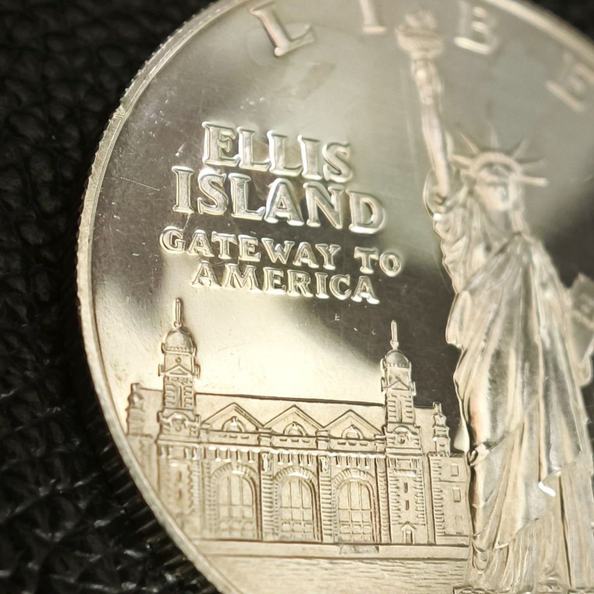 認定書 美品】 アメリカ自由の女神100周年 記念 1ドル銀貨 1986年