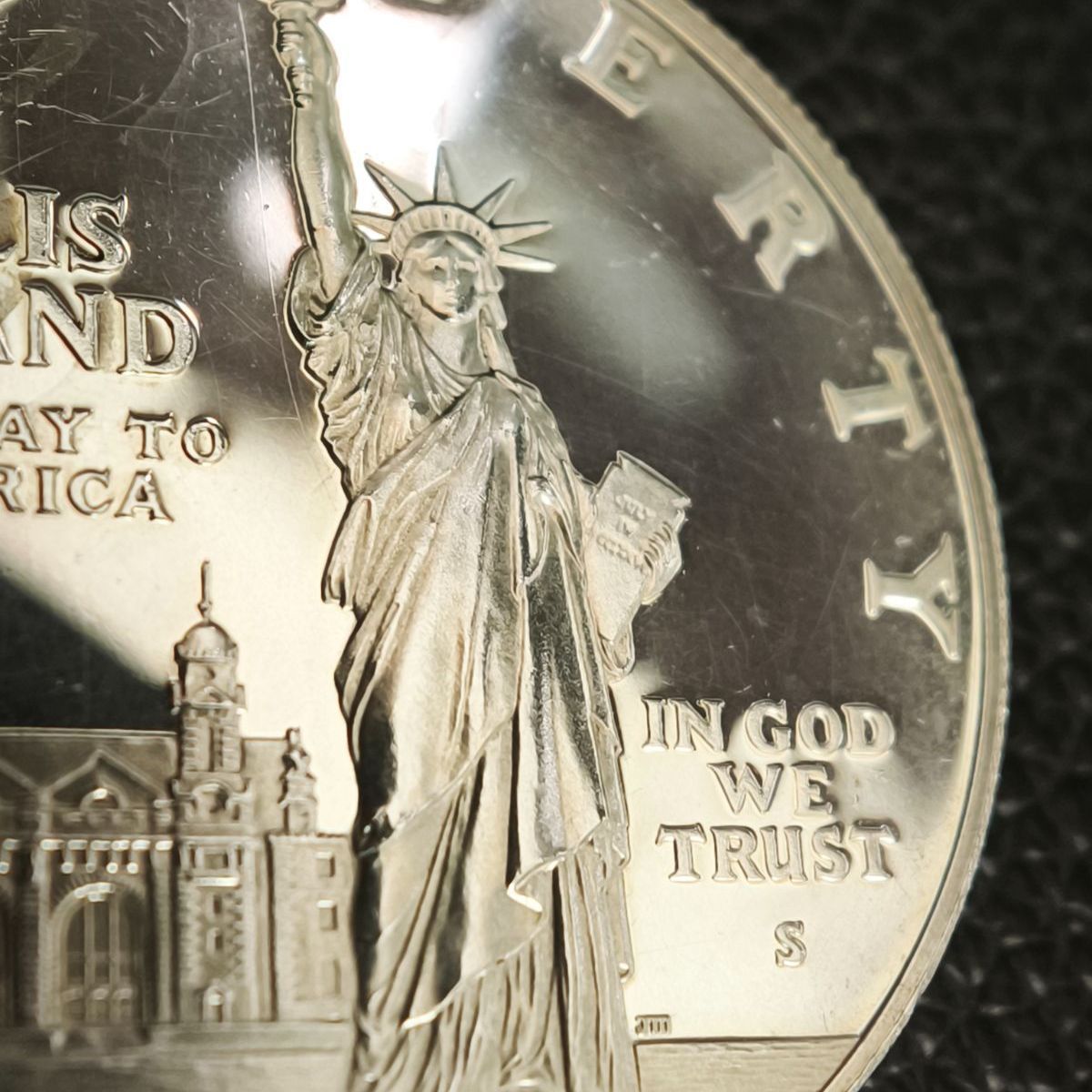 認定書 美品】 アメリカ自由の女神100周年 記念 1ドル銀貨 1986年