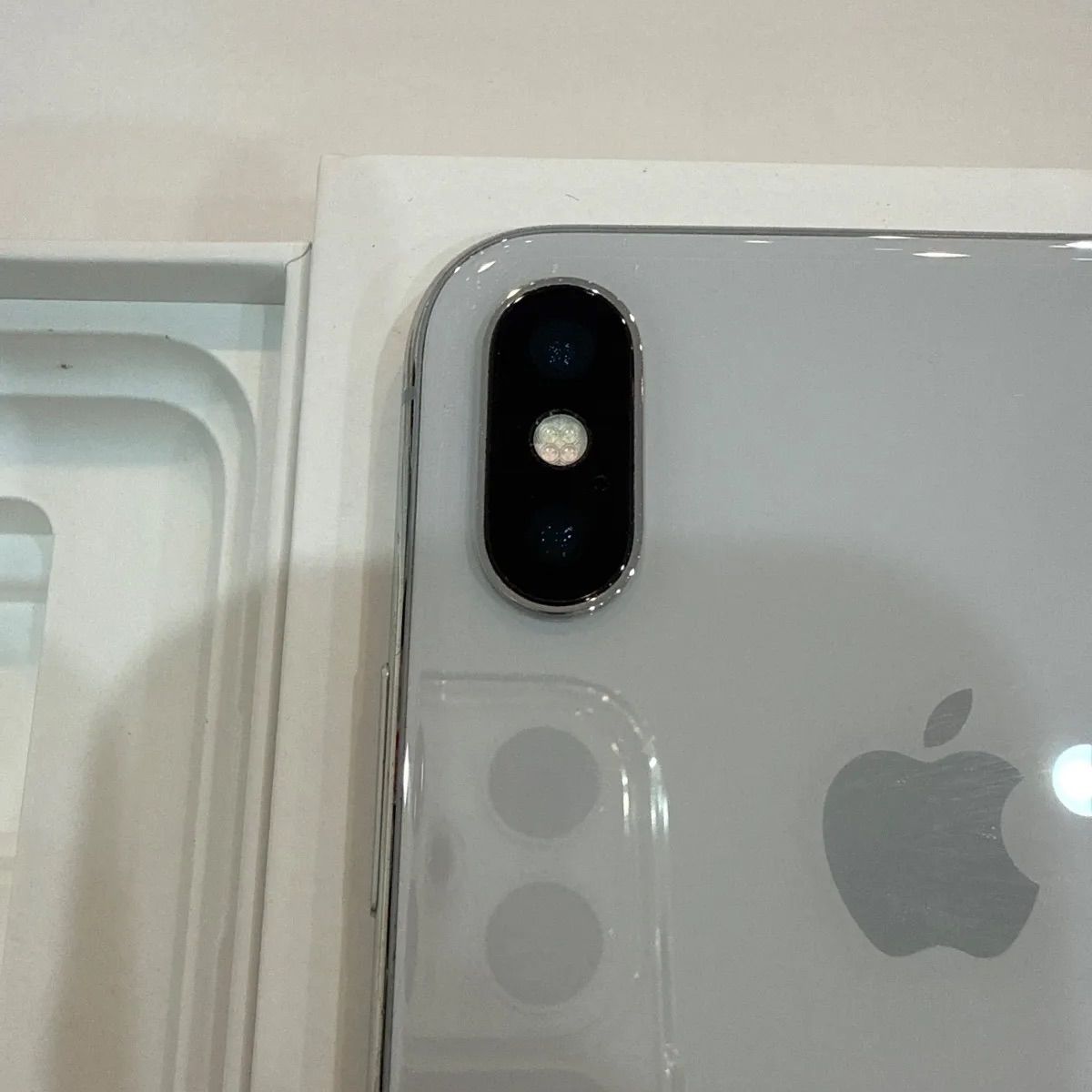 iPhone X 64GB シルバー SIMフリー 美品 - メルカリ