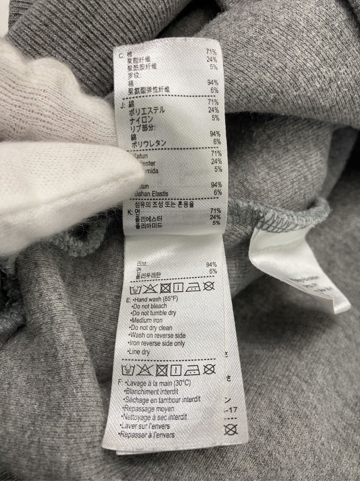 https://assets.mercari-shops-static.com/-/large/plain/2JY4CXv7TTxdHB98EmqNoQ.jpg@jpg