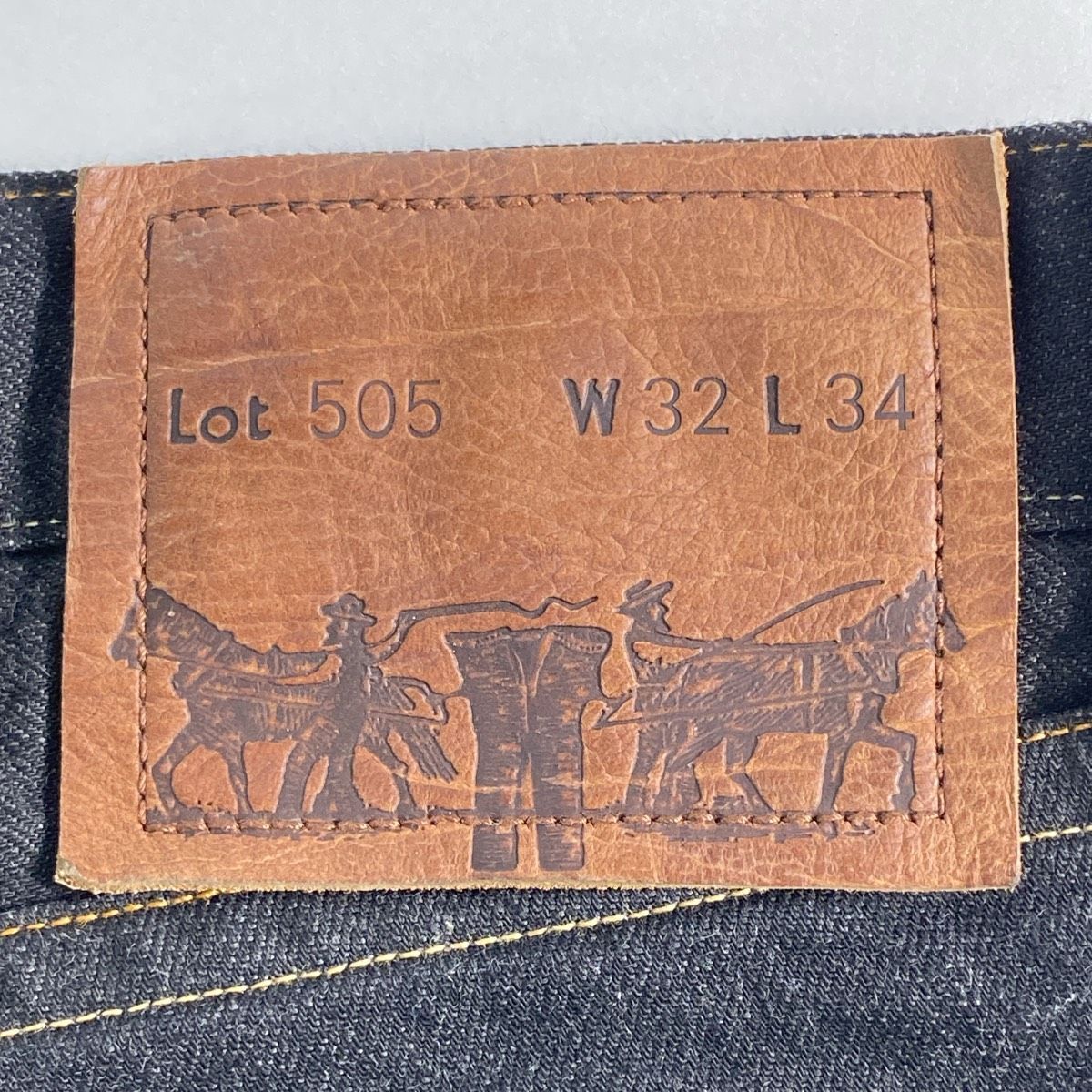 https://assets.mercari-shops-static.com/-/large/plain/2JY4PG7bkHVRHPR5rYicCf.jpg@jpg