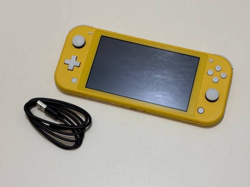 Nintendo Switch Lite イエロー HDH-001 スイッチライト 動作確認ok