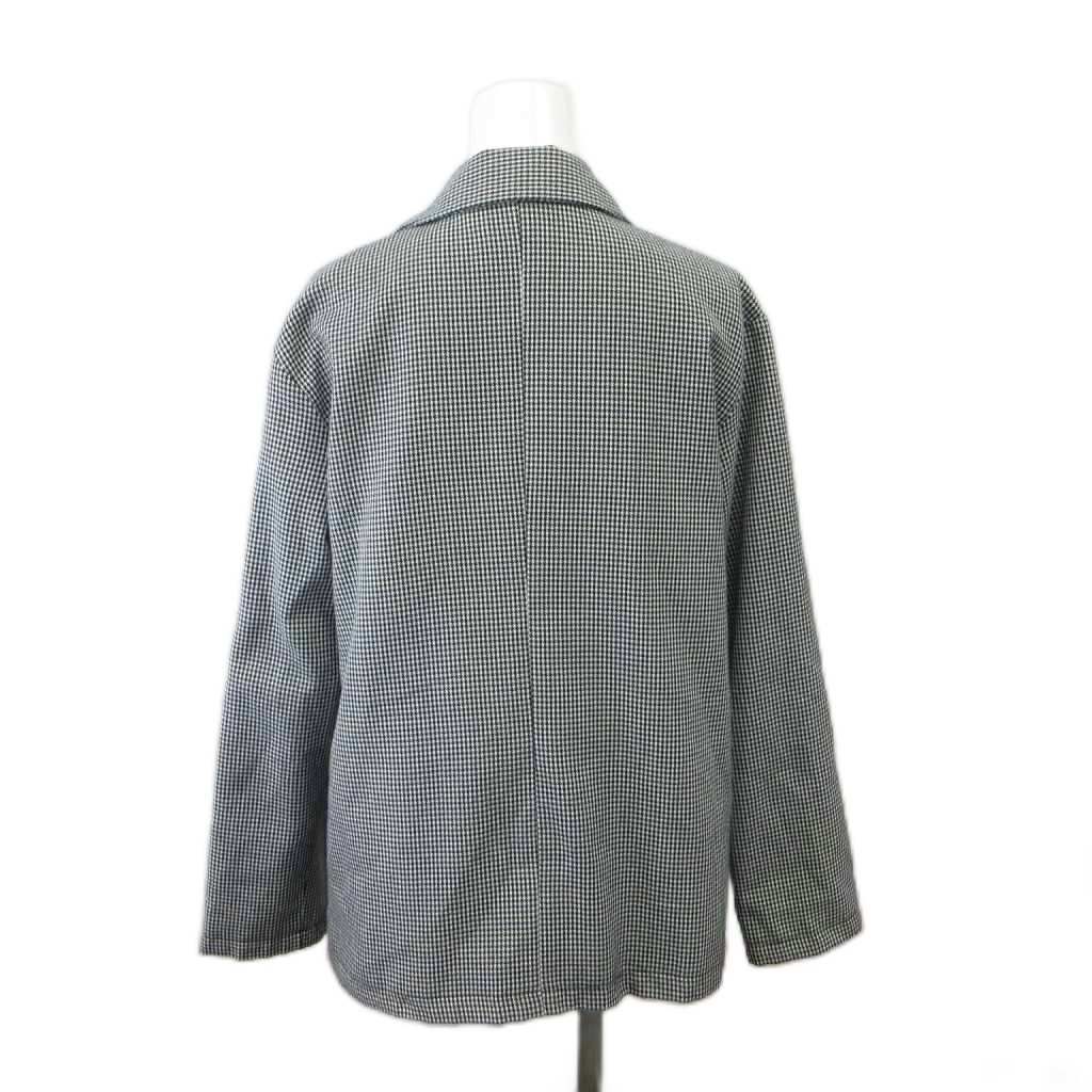 https://assets.mercari-shops-static.com/-/large/plain/2JY4gA9eenmNDAY2pntt4u.jpg@jpg