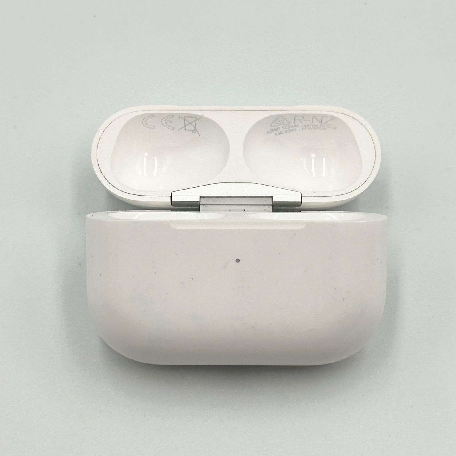 Apple AirPods Pro 第2世代 充電ケースのみ A2968 正規品 type-C 【24