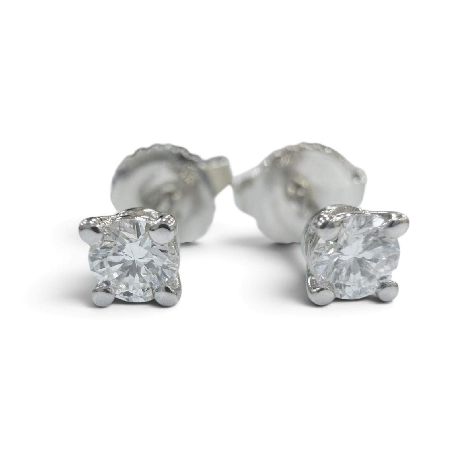 極美品☆TIFFANY&Co. ティファニー スタッド ダイヤ ピアス PT950 ダイヤ:総0.22ct（2粒合計）11年5月購入 プラチナ 重量1.31g 箱付き 143,000円