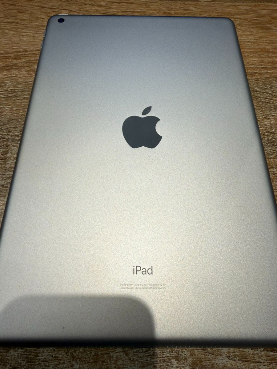 【中古正常品】iPad第7世代　128GB　シルバー　WiFiモデル　MW752J/A　iPad7　A547