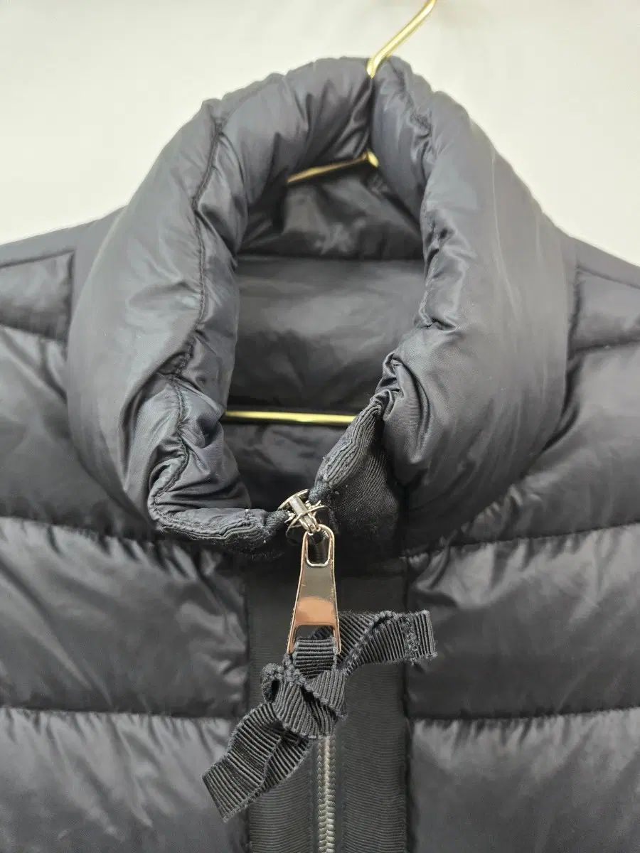 https://assets.mercari-shops-static.com/-/large/plain/2JY5bueUxoV5EGQHuNteKh.webp@jpg