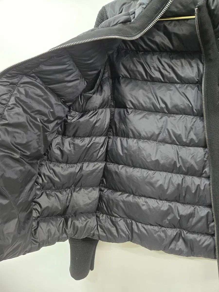 https://assets.mercari-shops-static.com/-/large/plain/2JY5buea2fUGwPvyh2RLoR.webp@jpg