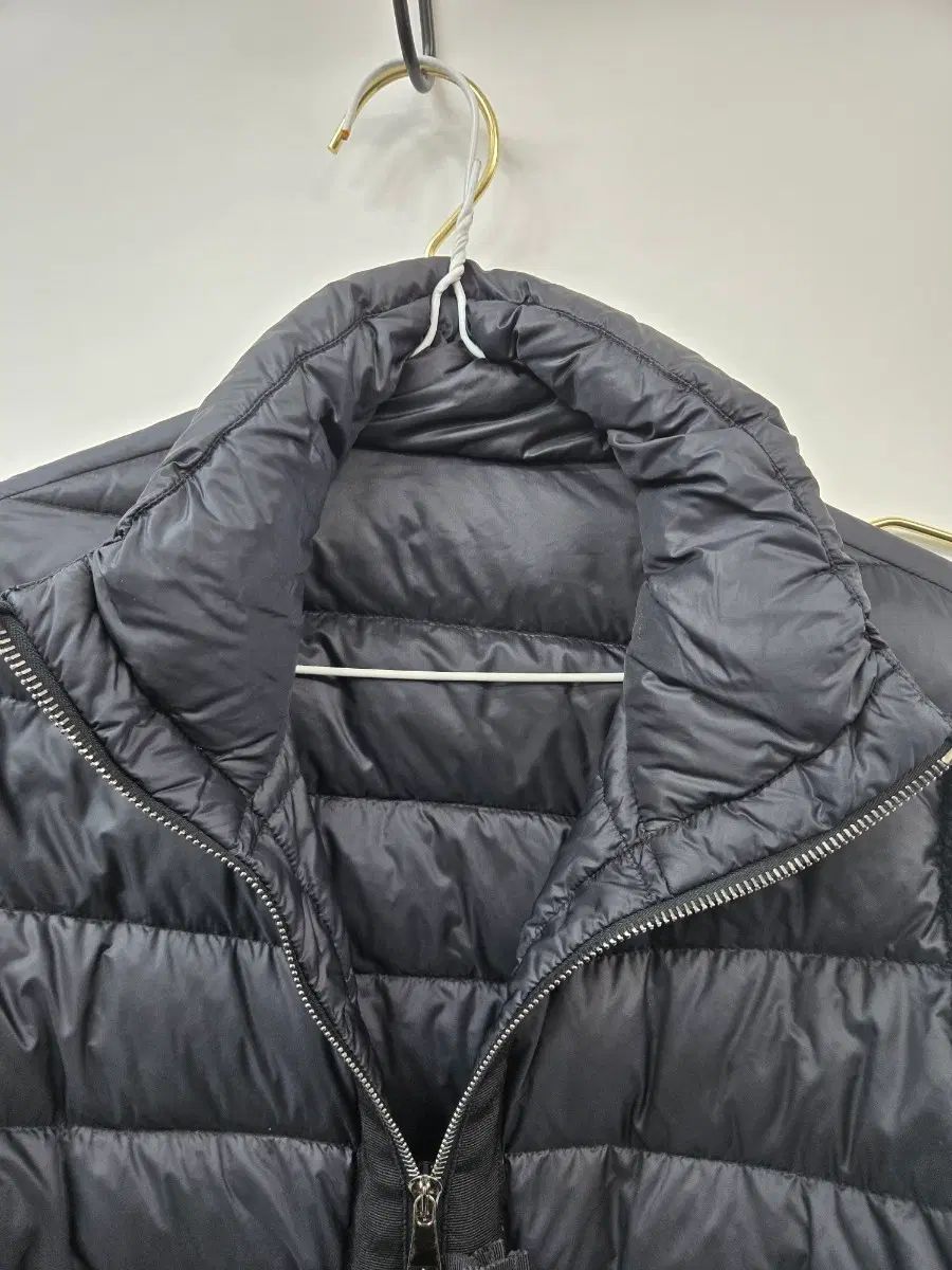 https://assets.mercari-shops-static.com/-/large/plain/2JY5buedp39ejWL9fYicrP.webp@jpg