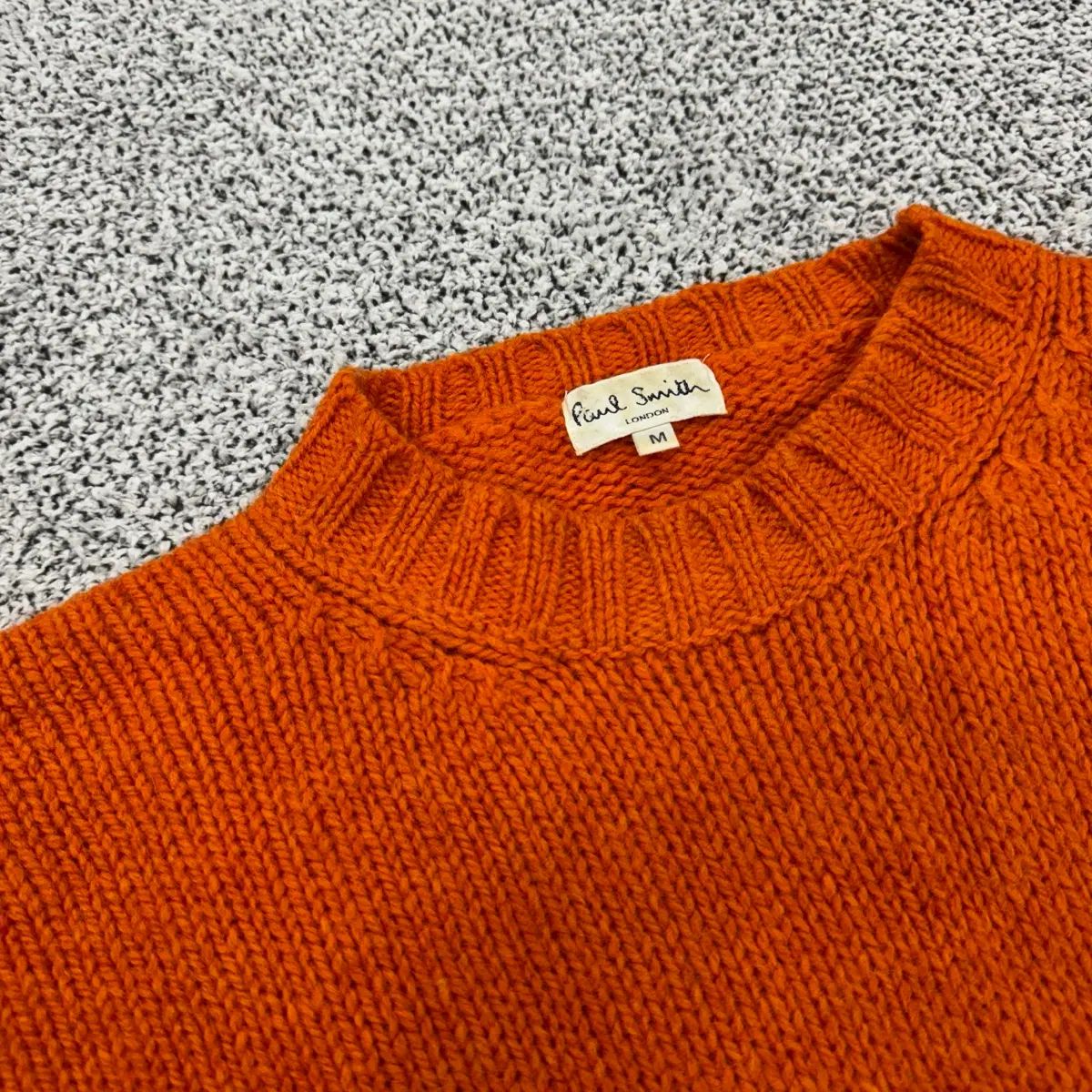https://assets.mercari-shops-static.com/-/large/plain/2JY5gjoWCQuspd4j6TcBeu.webp@jpg