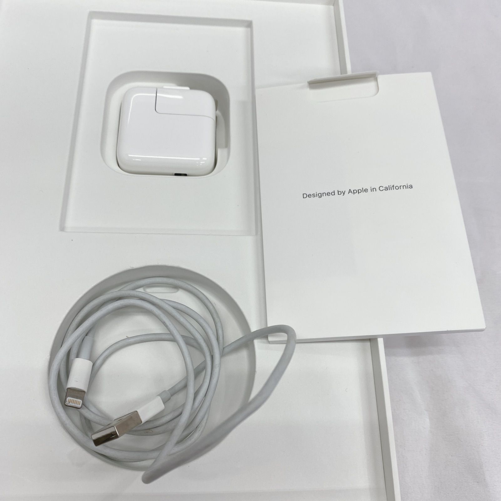 docomo iPad 第6世代 32GB シルバー ジャンク - メルカリ
