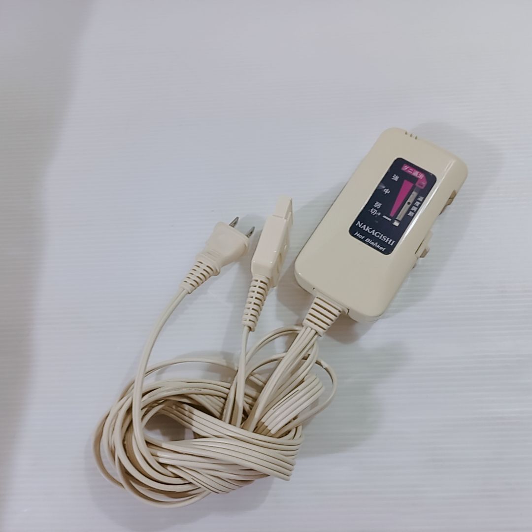 https://assets.mercari-shops-static.com/-/large/plain/2JY5sTyEpSDePMhVB9gJVJ.jpg@jpg