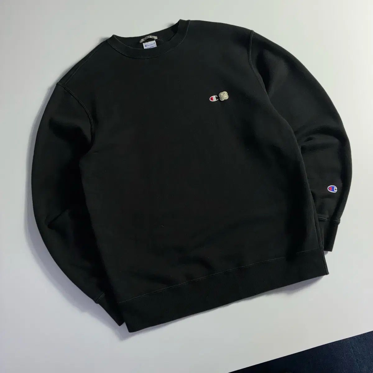 Satur セター x Champion チャンピオン フレンチテリー クルーネック ブラック スウェット 8,929円