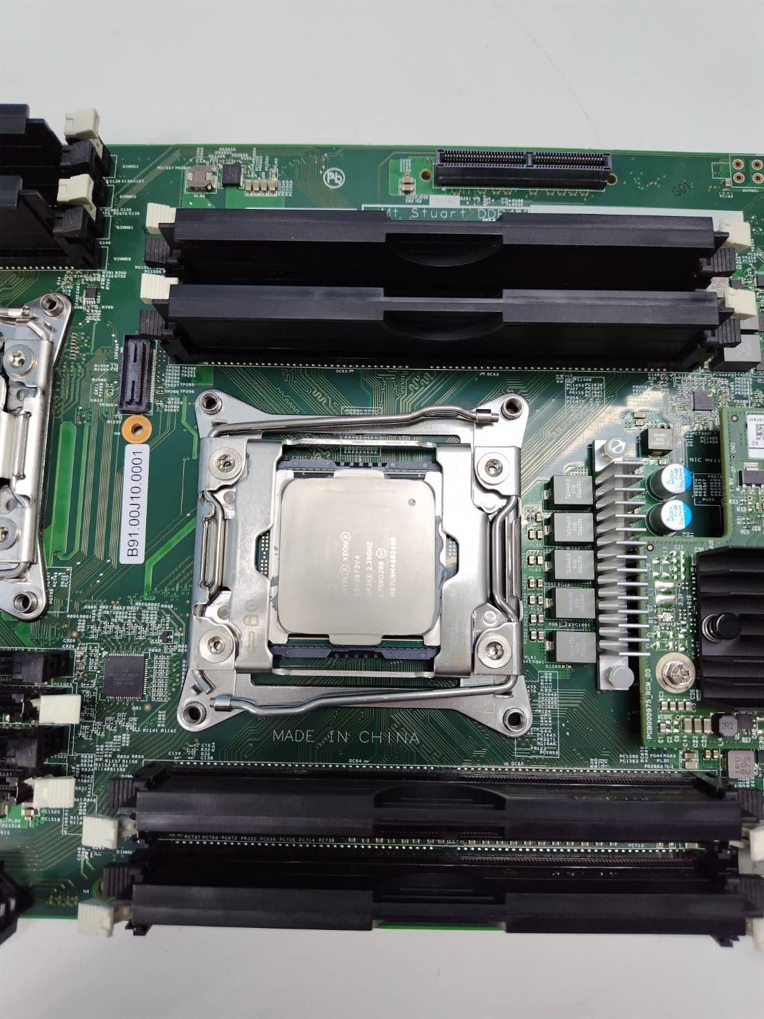 ジャンク】サーバー用マザーボード Intel Xeon E5-2673V4/SR2KE 2.30