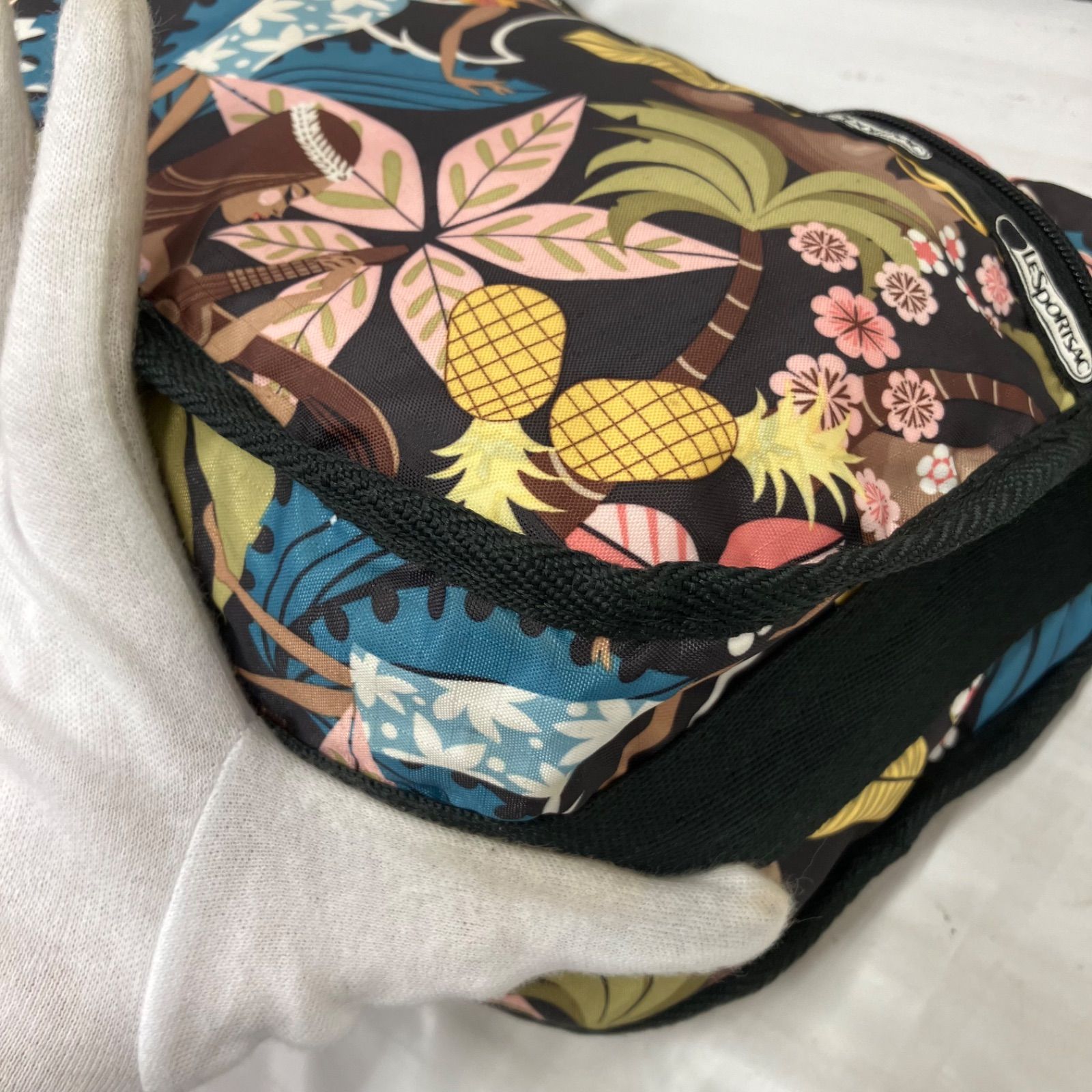 A43 LeSportsac レスポートサック ハワイ限定 ワヒネフラ ショルダー