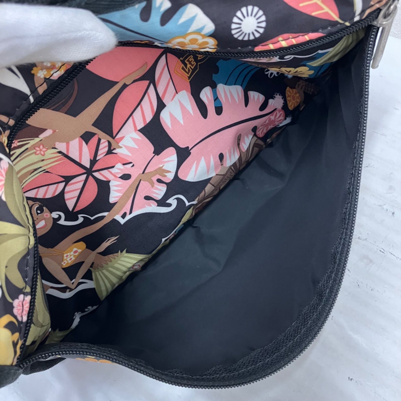 A43 LeSportsac レスポートサック ハワイ限定 ワヒネフラ ショルダー