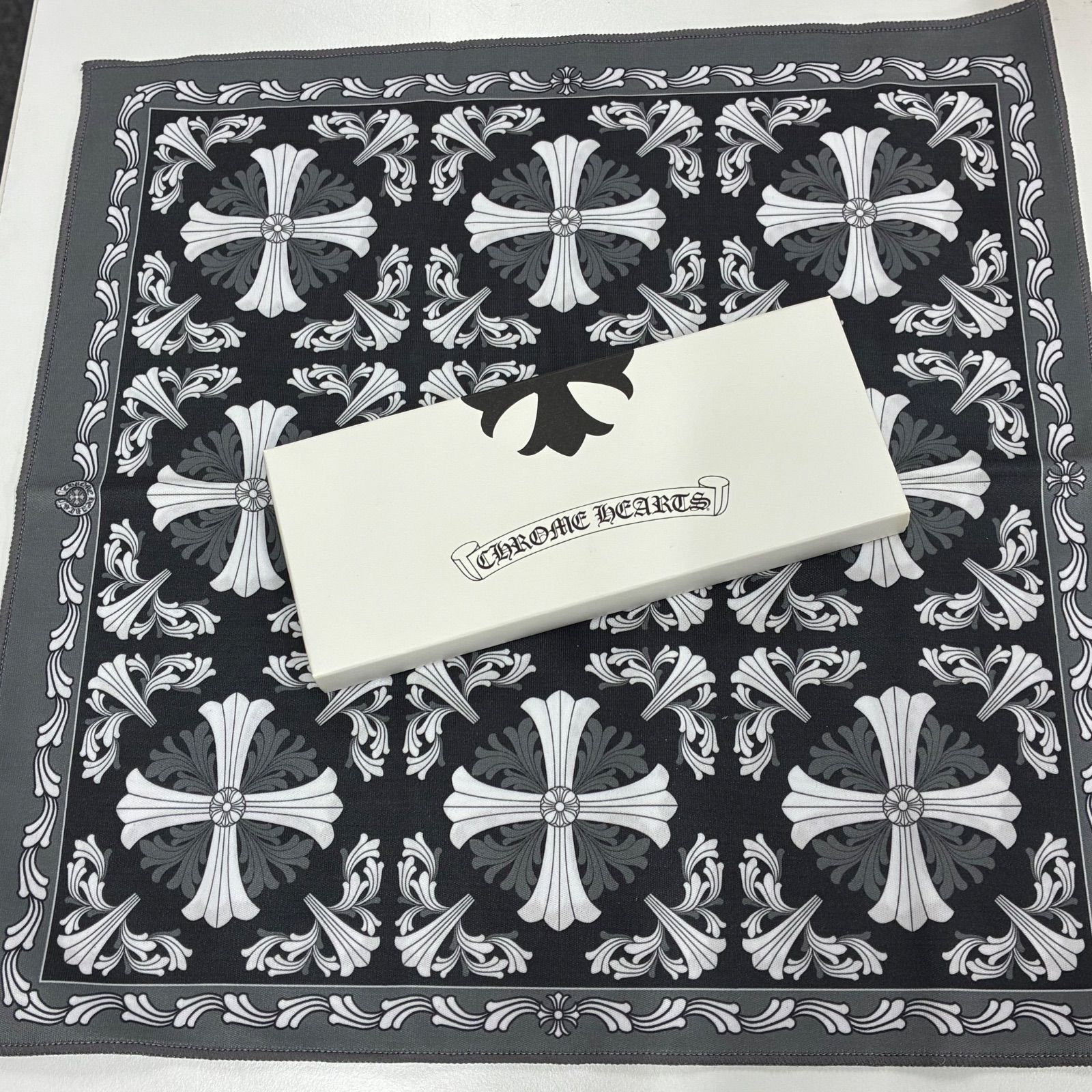 未使用】Chrome Hearts クロス柄 メガネ拭き グレー クロムハーツ