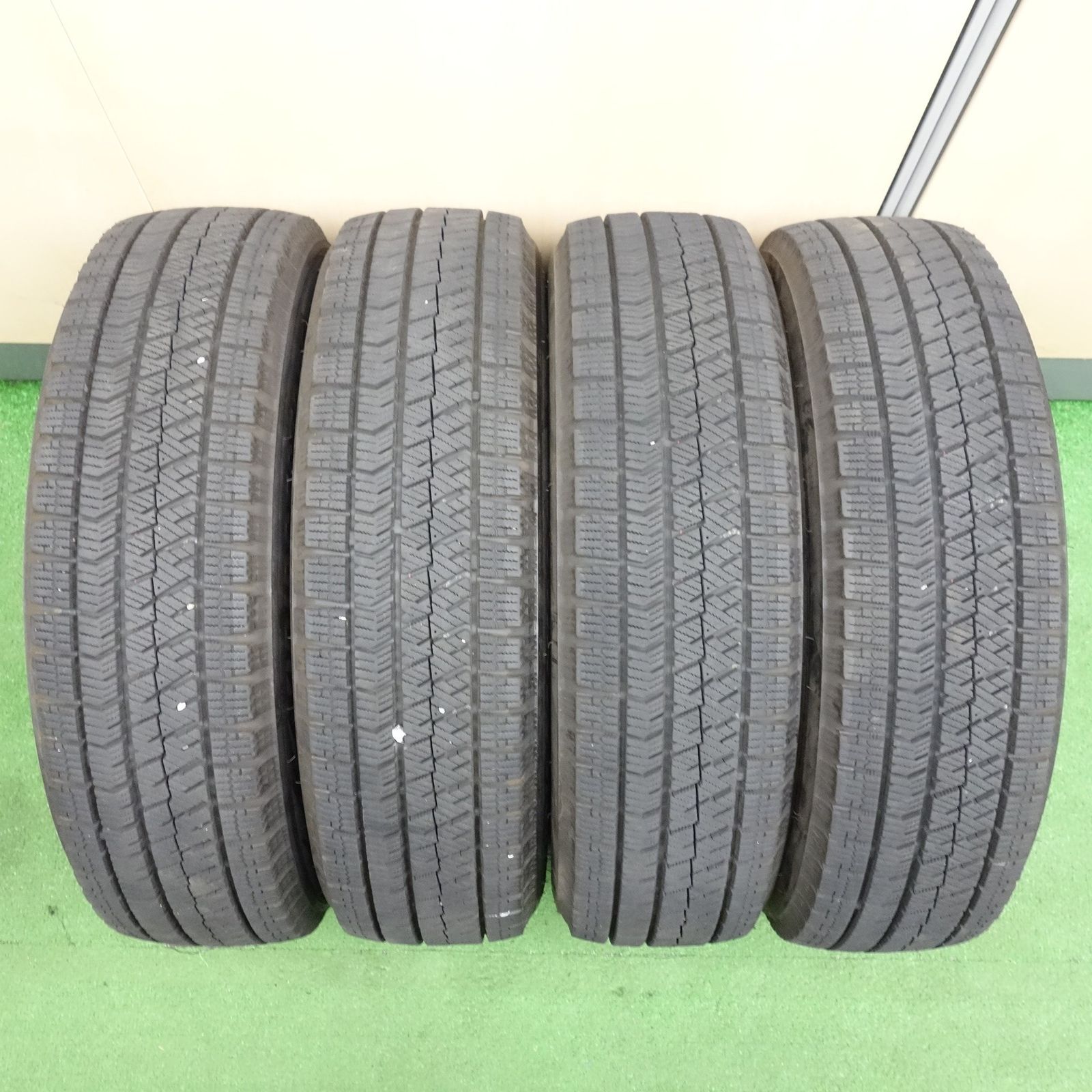 バリ溝！24年！キレイ！9分◎スタッドレス 155/65R14 ブリヂストン