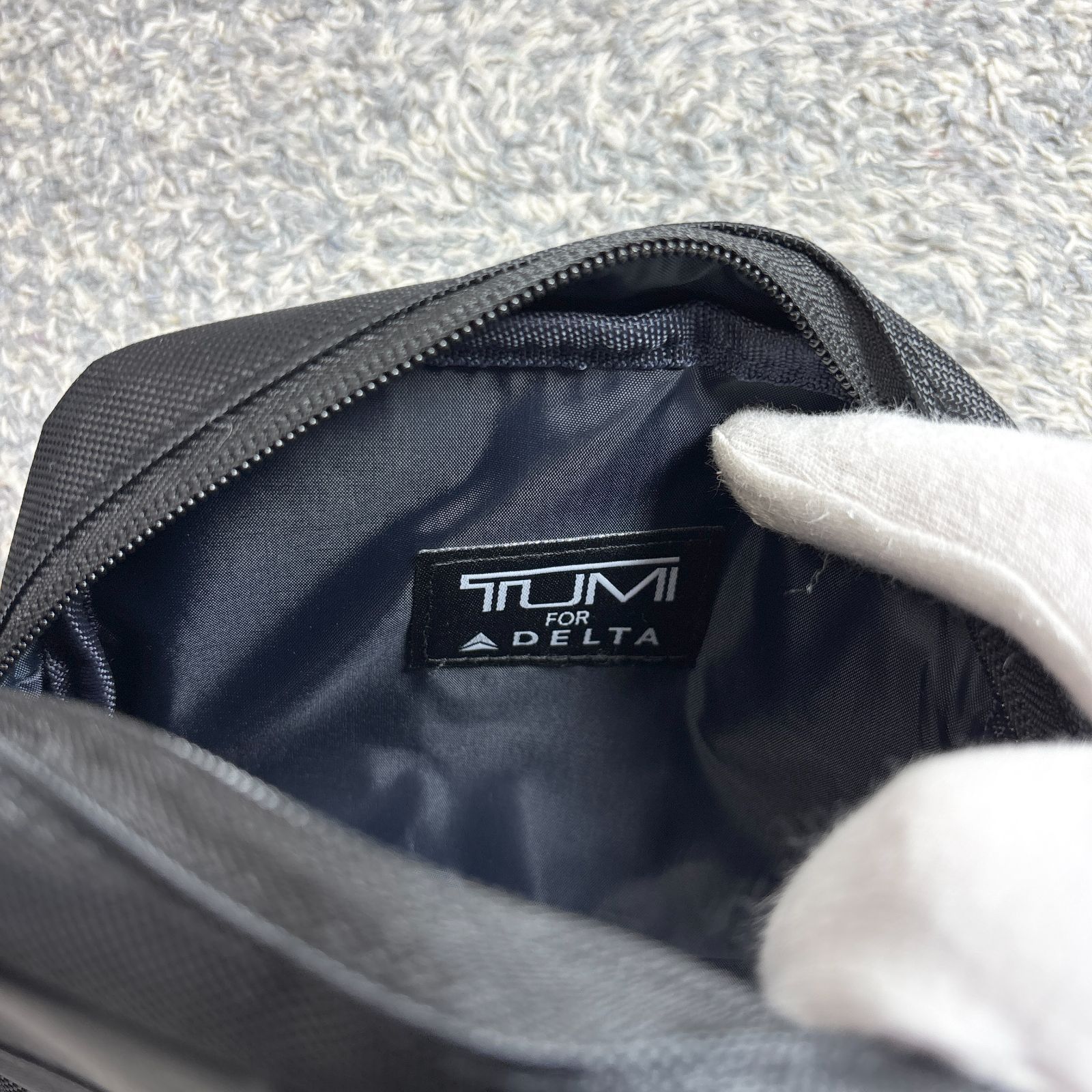 TUMI × デルタ航空 トゥミ ビジネスクラス アメニティセット 一式