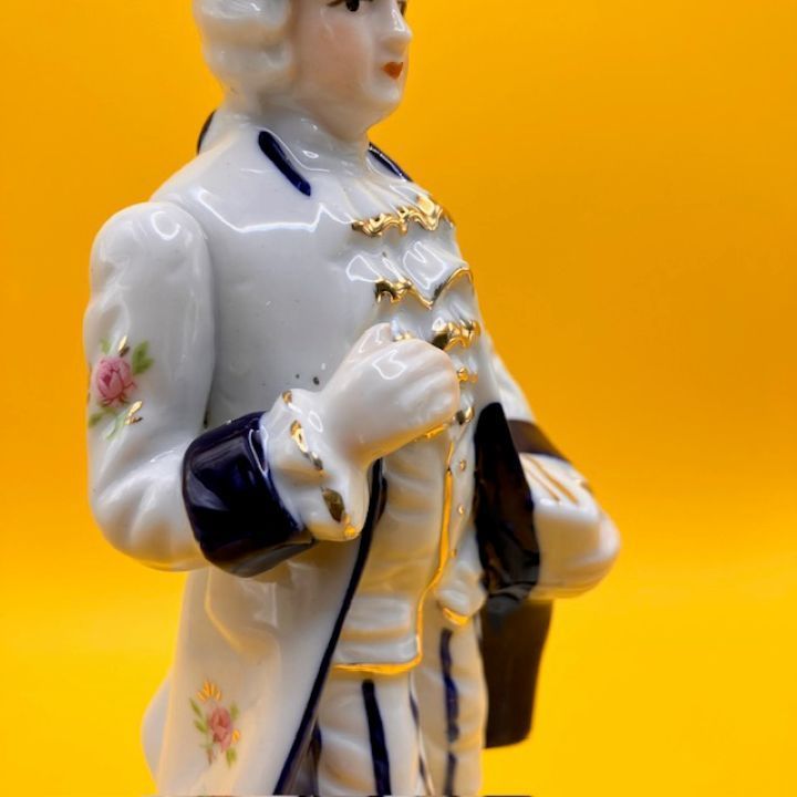 ドイツ製 ヴィンテージ陶器人形 フィギリン 手描き 中世ヨーロッパ貴族