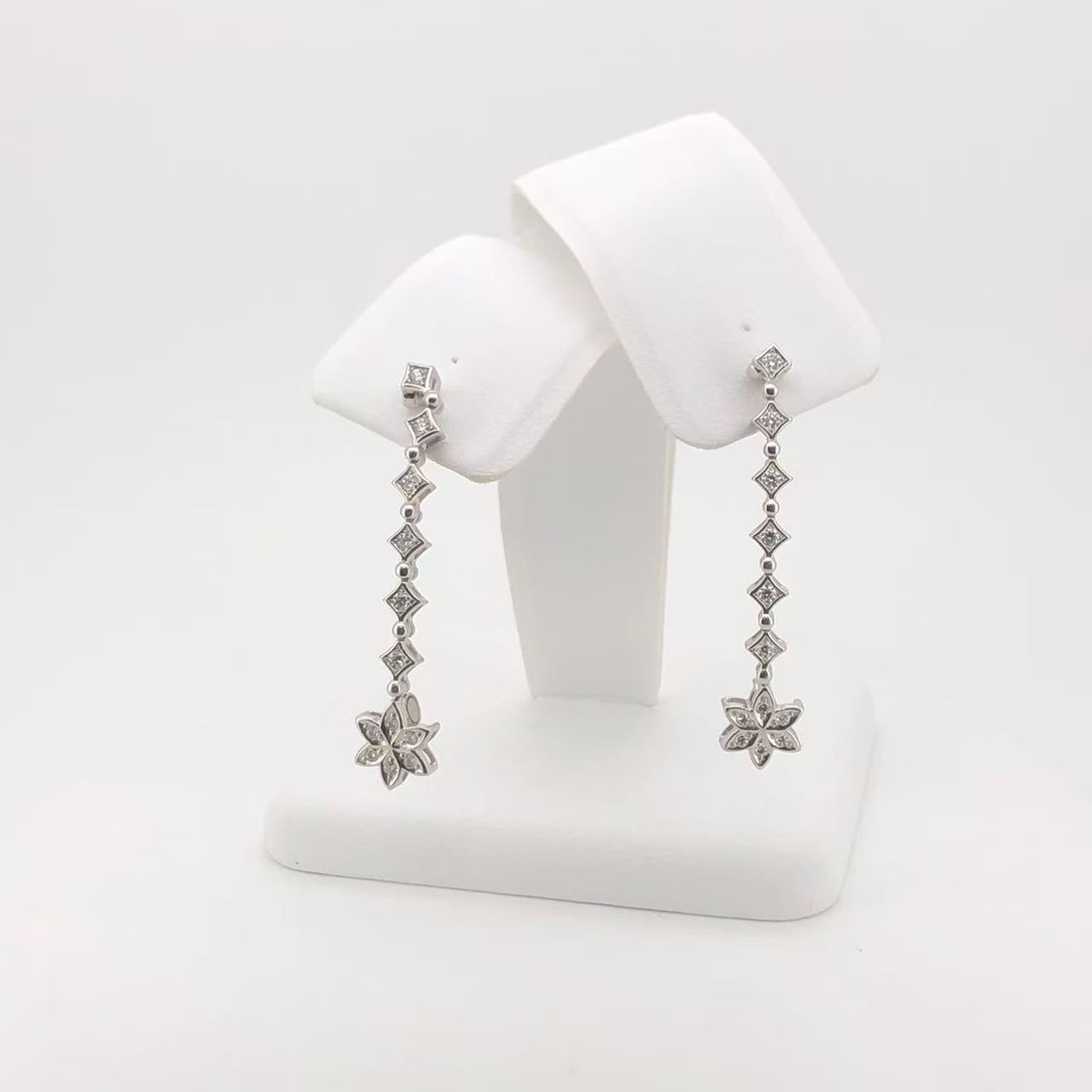 https://assets.mercari-shops-static.com/-/large/plain/2JY6NNoPsu9PoR4GiPpkKb.jpg@jpg