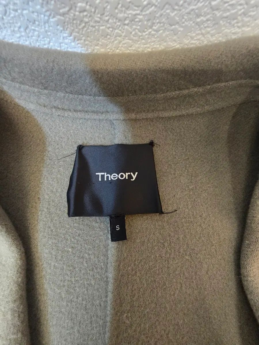 https://assets.mercari-shops-static.com/-/large/plain/2JY6ScLWGPUwvYNSdSQkW5.webp@jpg