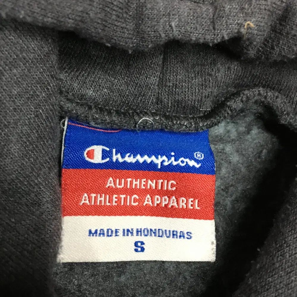 https://assets.mercari-shops-static.com/-/large/plain/2JY74LVwDgHxTvik7XDC5m.webp@jpg