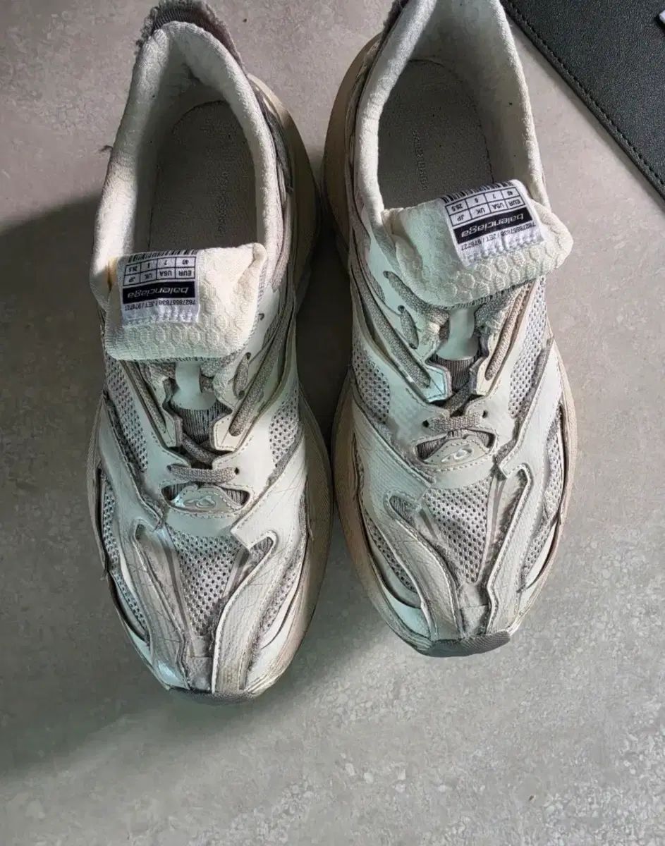 ジェットスニーカーズ エッグシェル 40 出品