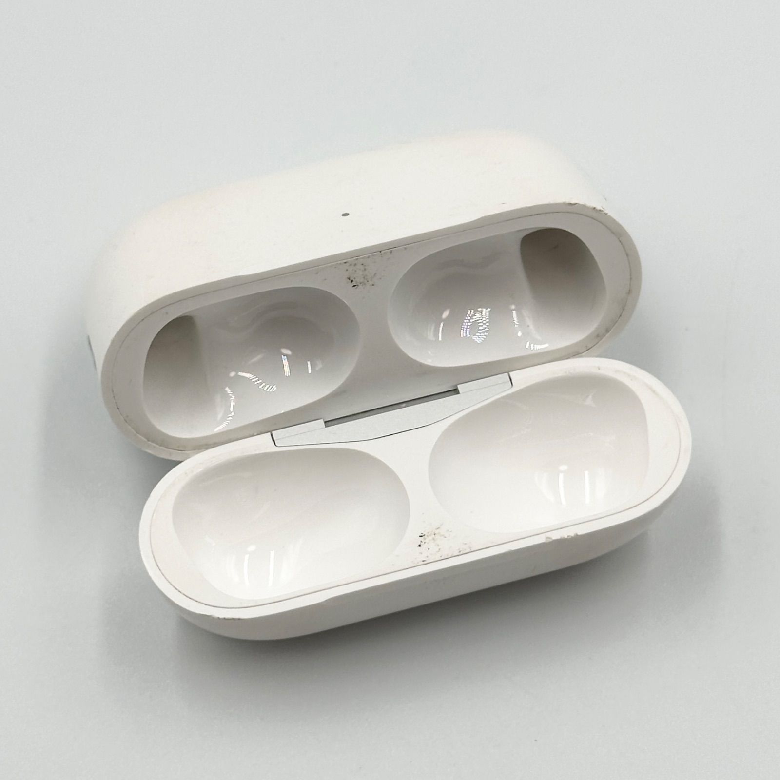 Apple AirPods Pro 第2世代 充電ケースのみ A2968 正規品 type-C 【24