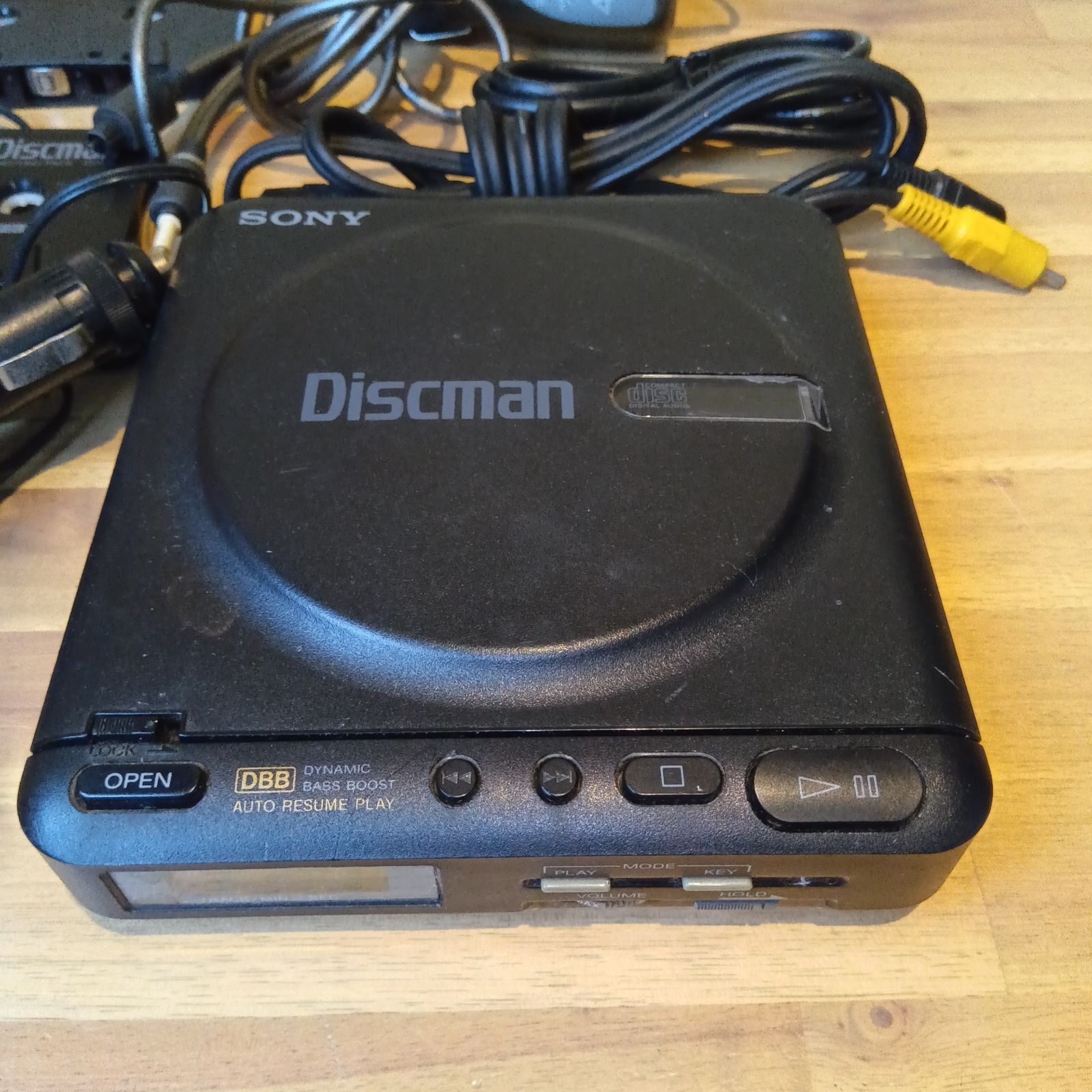 【ジャンク品】SONY Discman D-22 ポータブルCDプレーヤー ジャンク SONY Discman D-22 CPA-6 CDA-50 ポータブルCDプレイヤー