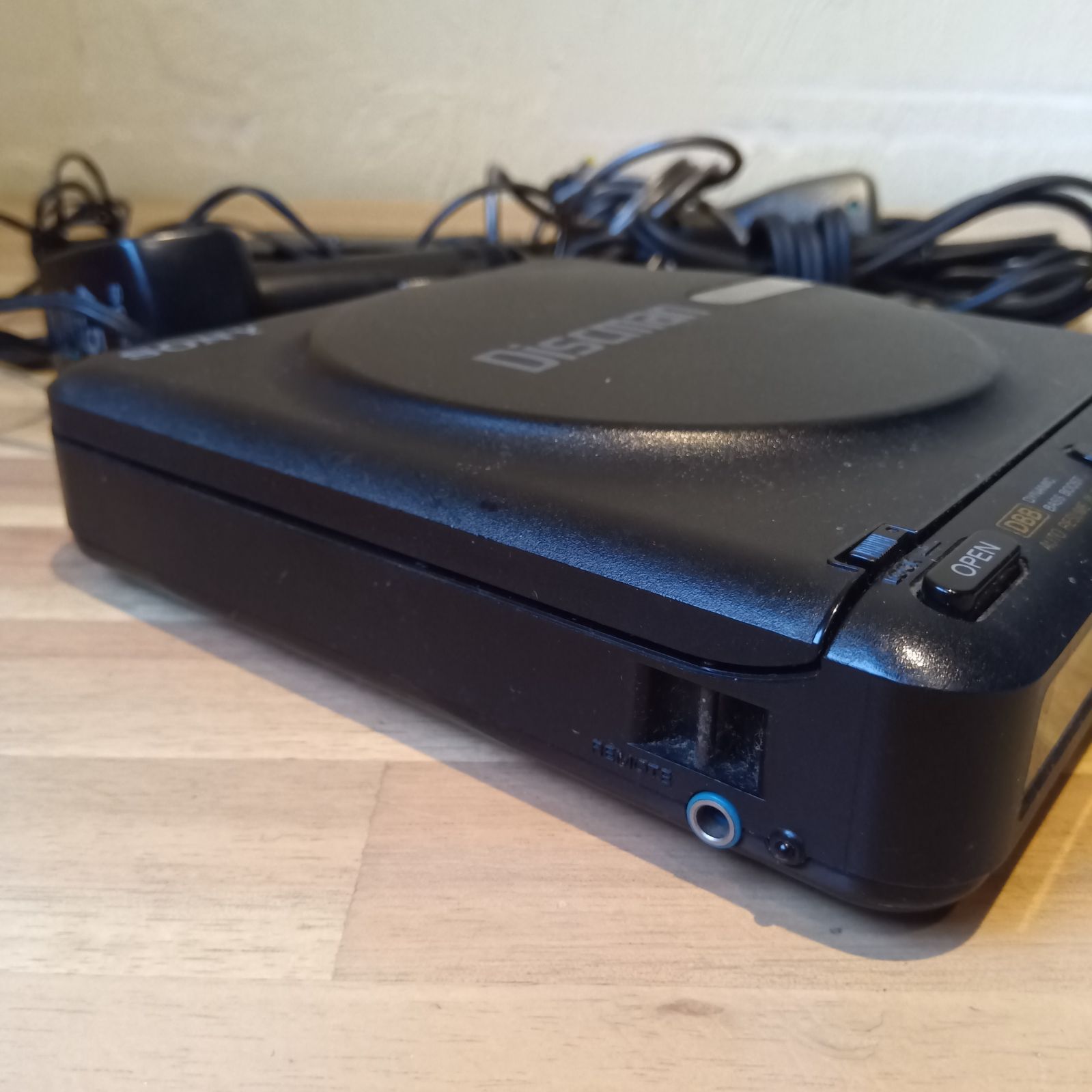 ジャンク SONY Discman D-22 CPA-6 CDA-50 ポータブルCDプレイヤー
