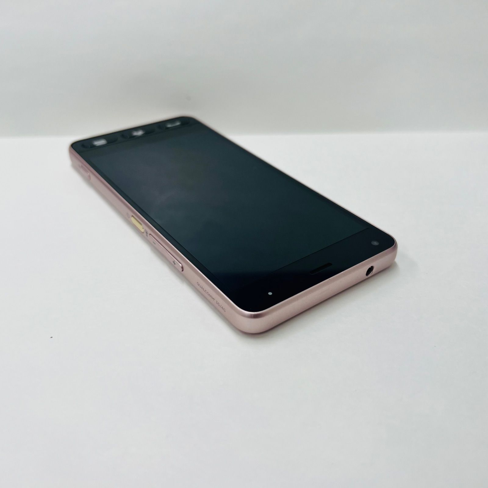 かんたんスマホ 705KC SIMフリー やや傷や汚れあり - メルカリ