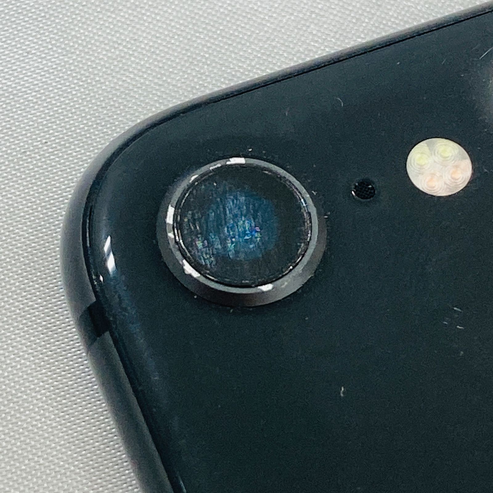 iphone8 64GB 本体 やや傷や汚れあり - メルカリ