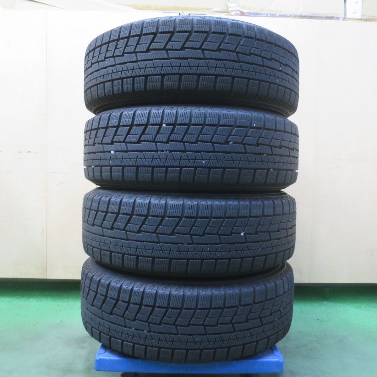 バリ溝！22年！キレイ！9.5分◎スタッドレス 205/60R16 ヨコハマ