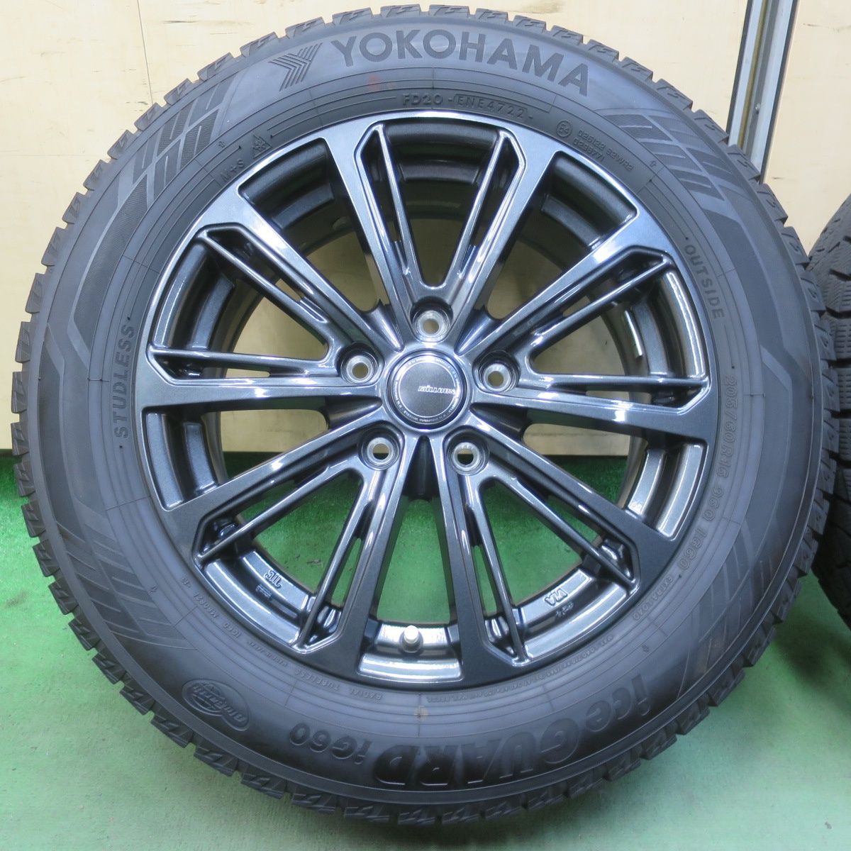 バリ溝！22年！キレイ！9.5分◎スタッドレス 205/60R16 ヨコハマ