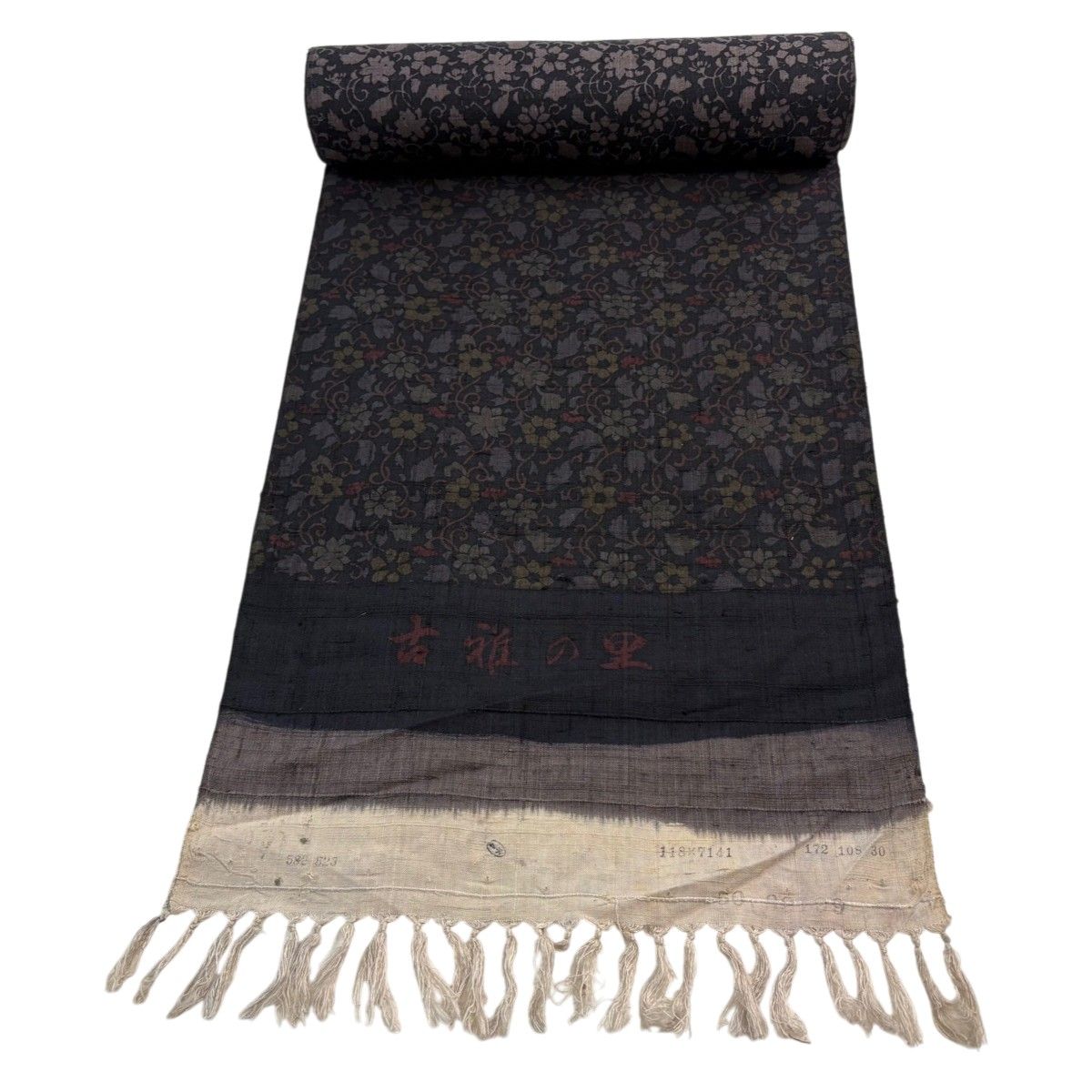 反物 秀品 小紋 紬地 花唐草 墨色 正絹 【中古】